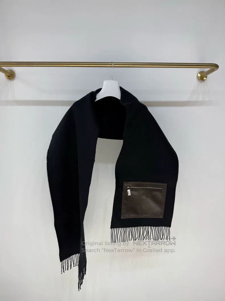 Hermes Hermes 100% Cashmere Pocket Scarf with Silk Patterned Lini Size ONE SIZE - 1 Thumbnail