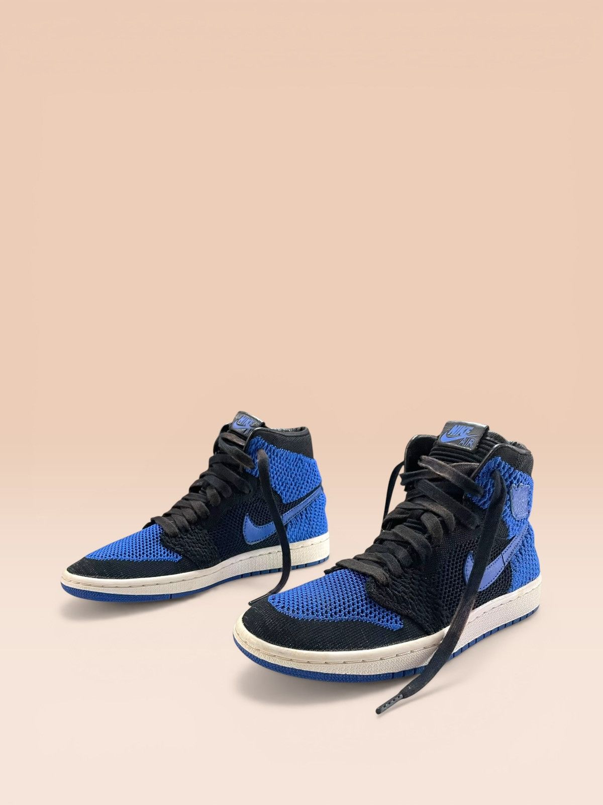 Jordan Brand Air Jordan 1 Retro High OG Flyknit GS "Royal" Size US 6 / EU 39 - 1 Thumbnail