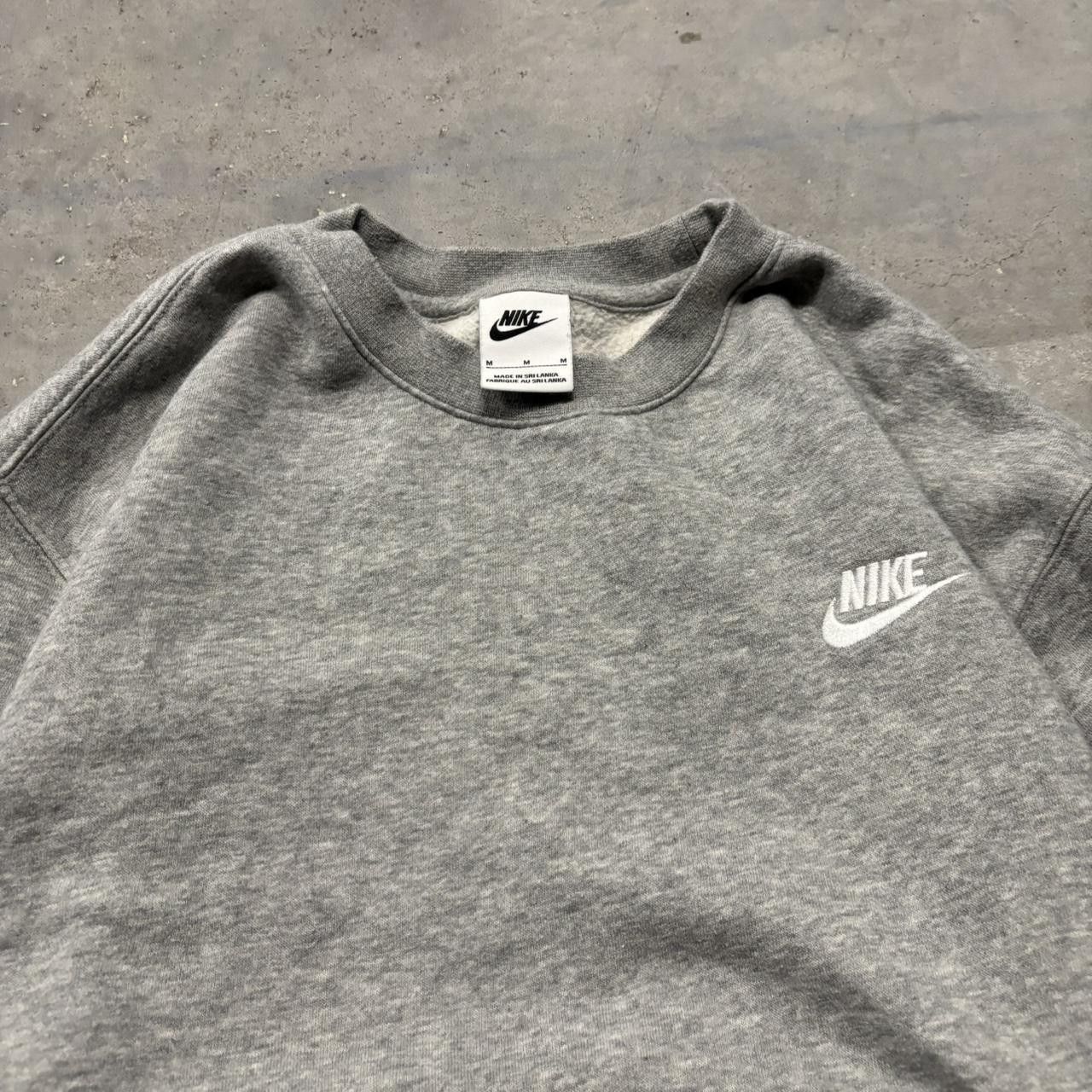 Nike × Vintage Crazy Vintage Y2K/2000s Light Grey Nike Streetwear Essential Crewneck! Size US M / EU 48-50 / 2 - 2 Thumbnail