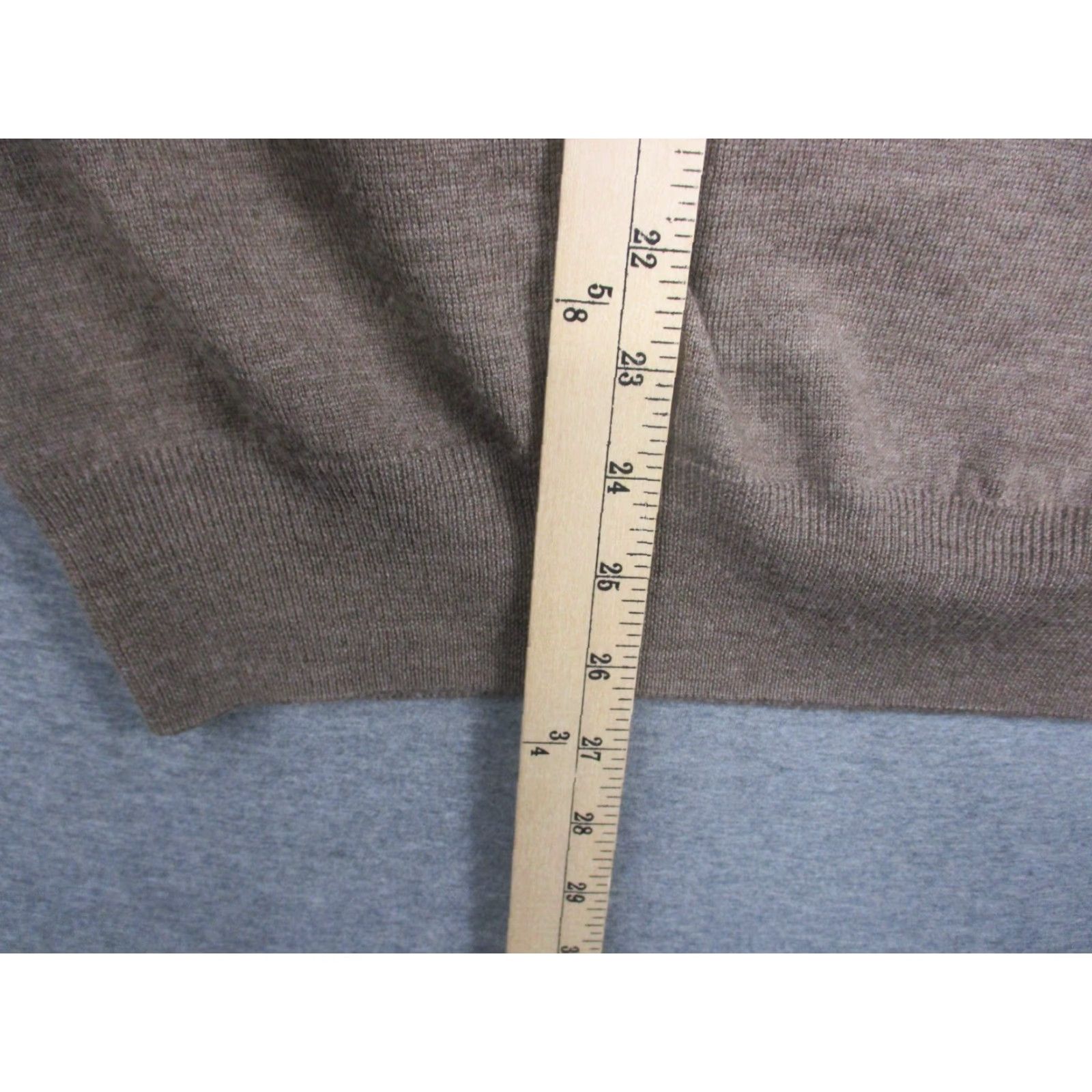 Peter Millar Peter Millar Crown Sweater Vest XXL Brown Merino Wool Golf Vest Mens Big & Tall 90s Preppy Designer Wool Knit V-Neck Sleeveless Cable-Knit Size US XXL / EU 58 / 5 - 5 Thumbnail