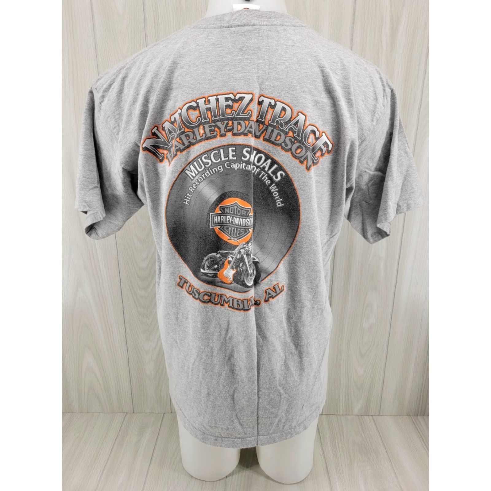 Harley Davidson VINTAGE Harley-Davidson T-Shirt Shirt Men XL Gray Motorcycle Natchez Trace Tuscumbia AL 90s (or 00s) Womens Mens Size US XL / EU 56 / 4 - 7 Thumbnail