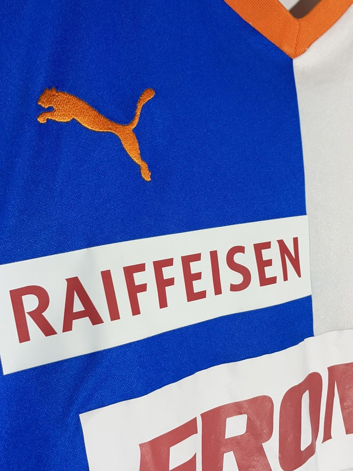 Puma Grasshopper Club Zurich Puma 2018-19 Home Football Shirt Size US L / EU 52-54 / 3 - 4 Thumbnail
