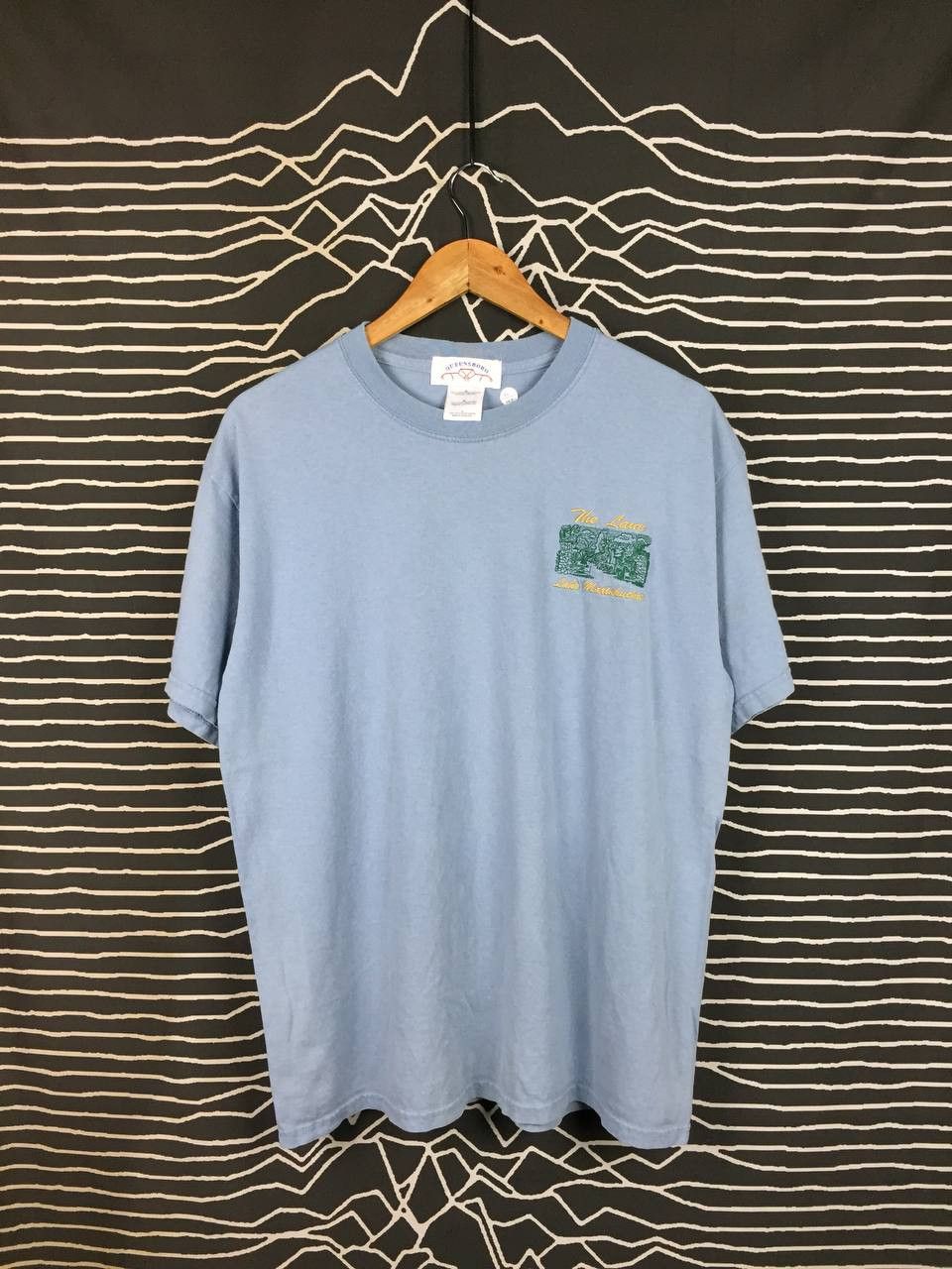 Vintage Vtg Queensboro Lake Maxinkuckee Indiana Embroidered Logo Tee Size US L / EU 52-54 / 3 - 2 Thumbnail