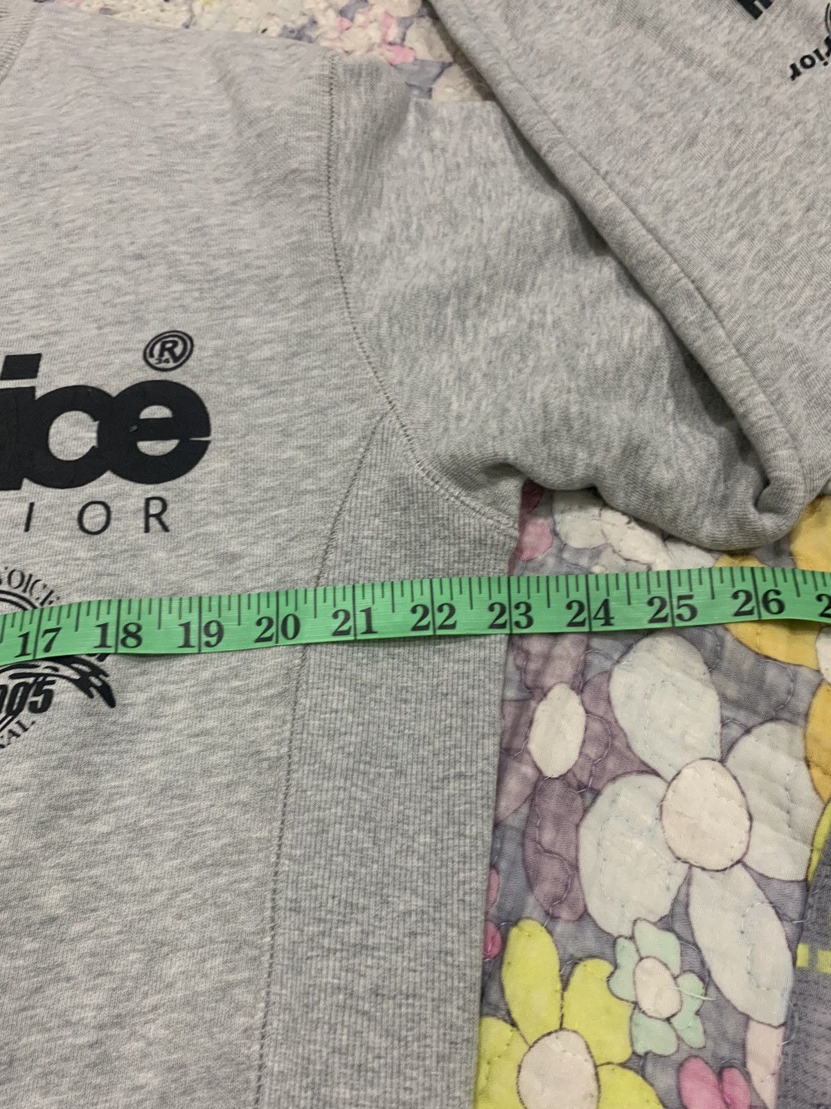 Japanese Brand Vintage RealBVoice Stylish & big Logo Distressed Size US L / EU 52-54 / 3 - 13 Thumbnail
