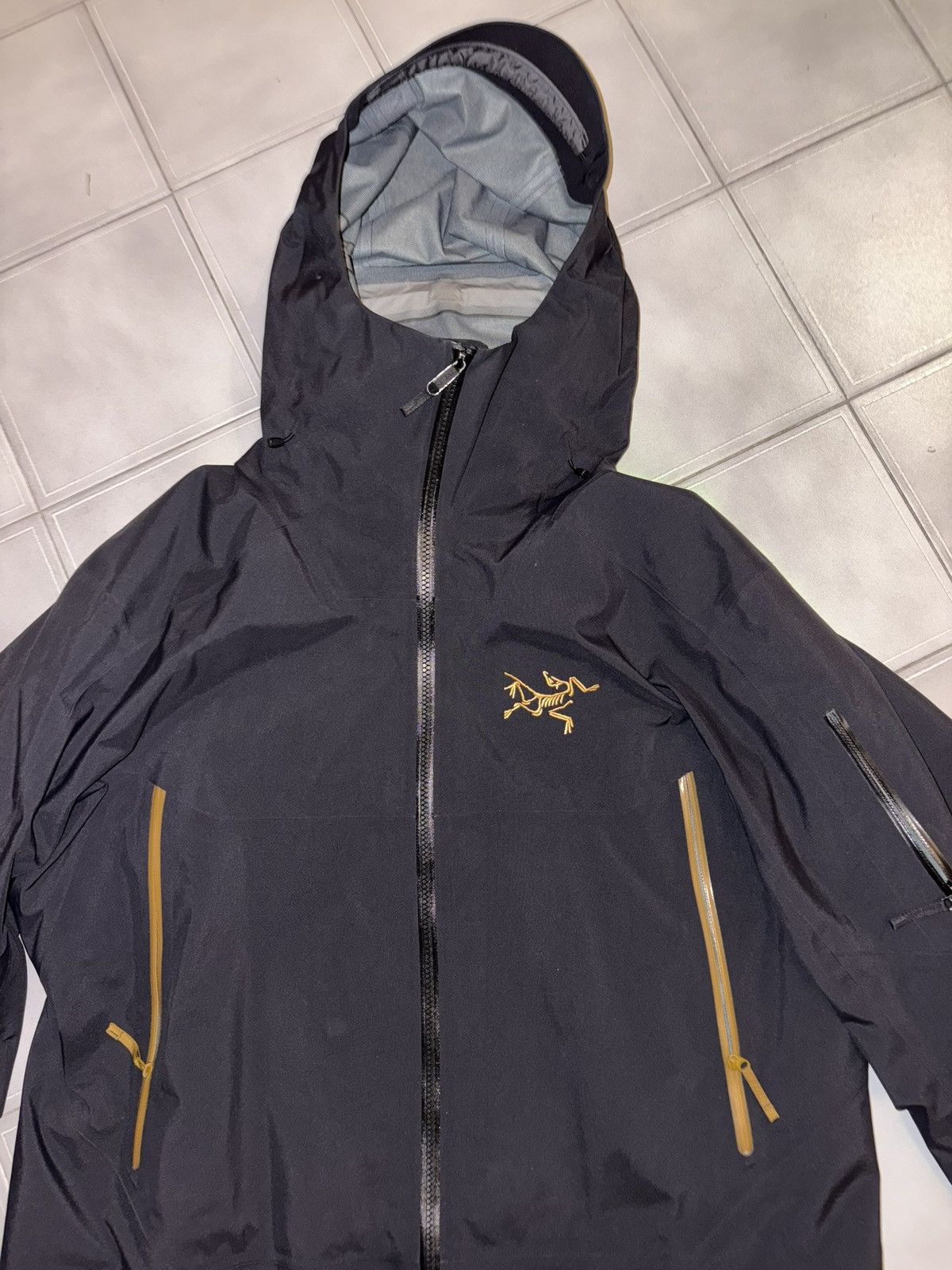 Arc'teryx Arc’teryx Saber AR 24k Gold Jacket Size US L / EU 52-54 / 3 - 2 Thumbnail