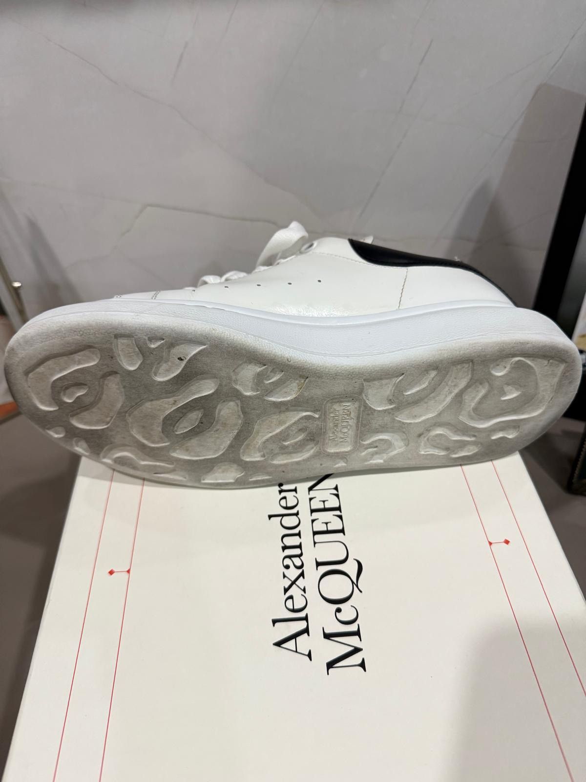 Alexander McQueen Alexander McQueen Larry Leather Sneakers Size US 8.5 / IT 38.5 - 6 Thumbnail