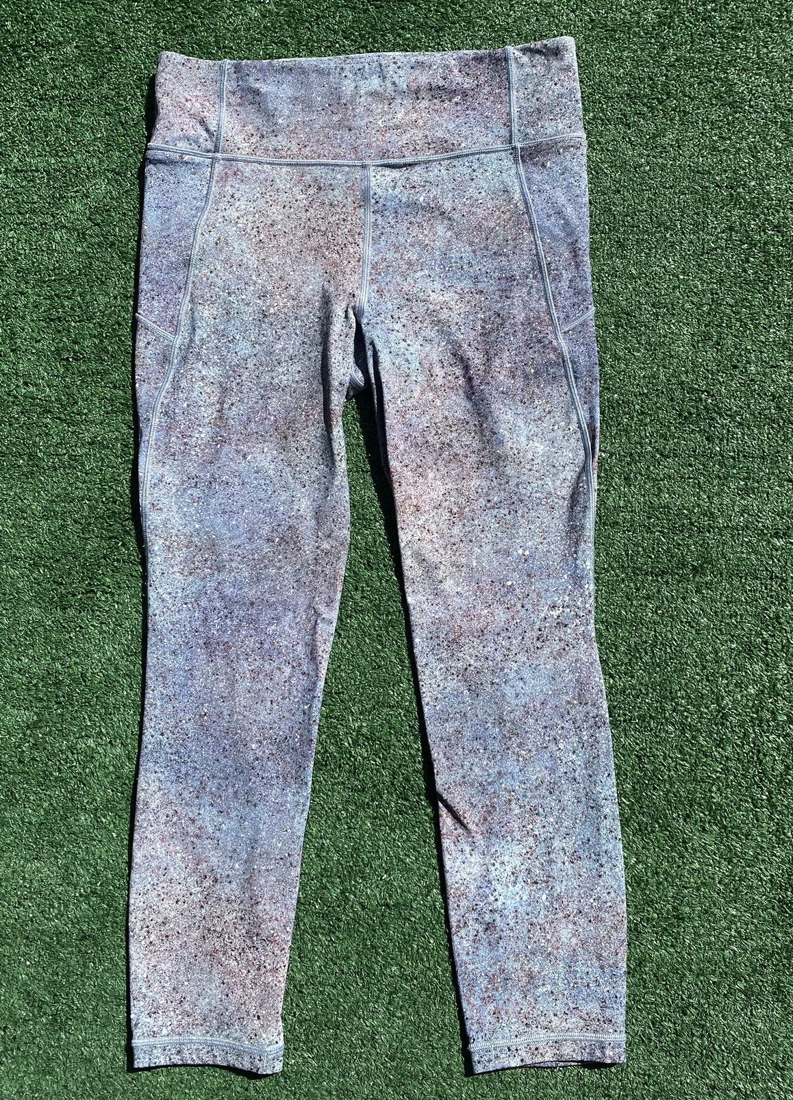 Lululemon Lululemon Summer Haze Multi Final Lap Crop Leggings Sz 8 Size 30" / US 8 / IT 44 - 1 Thumbnail