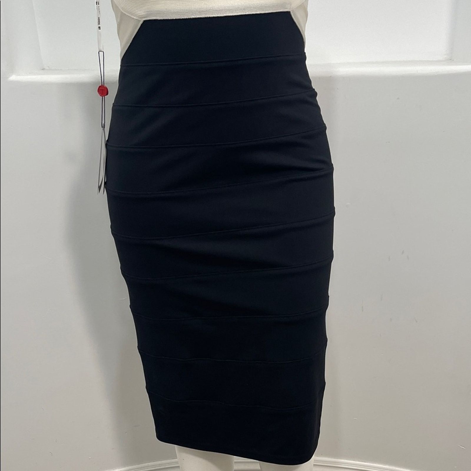 Other Tadashi Collection Women’s Cream Black Bandage Dress Size M Size M / US 6-8 / IT 42-44 - 6 Thumbnail