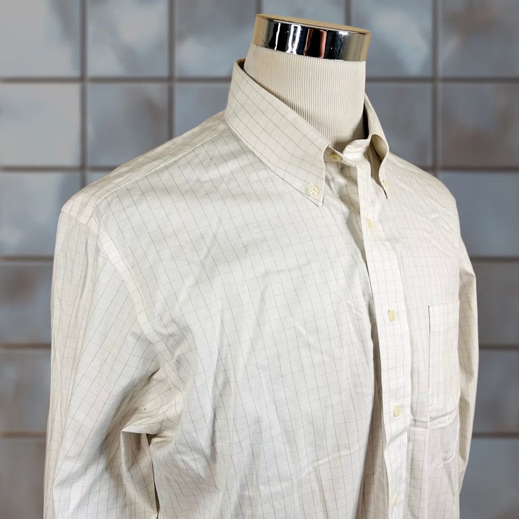 Brooks Brothers Brooks Brothers Madison Button Down Shirt White Windowpane Cotton Blend Mens 16.5 33 Size US XL / EU 56 / 4 - 1 Thumbnail