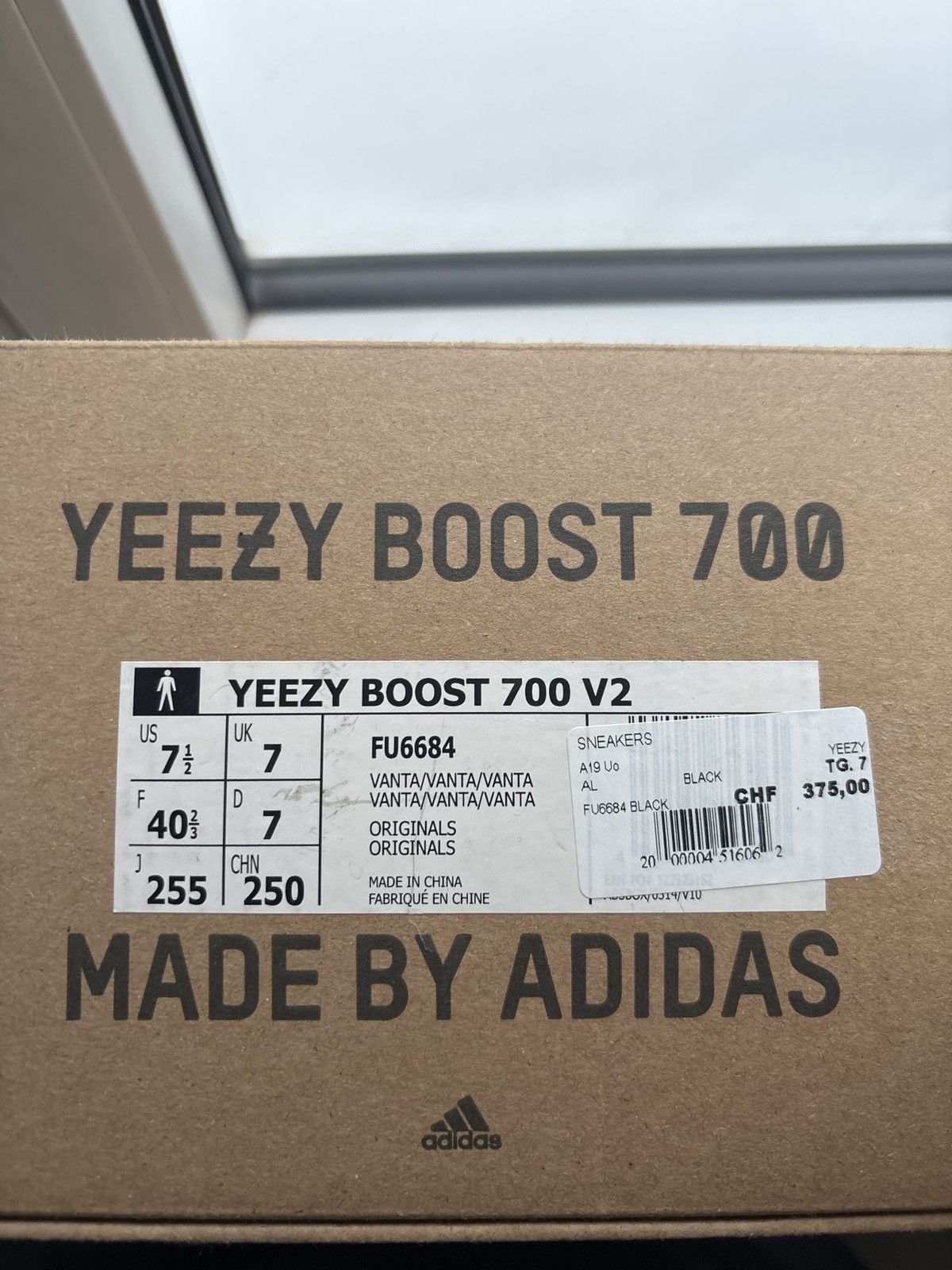 Yeezy YEEZY BOOST 700 Size US 7.5 / EU 40-41 - 10 Thumbnail