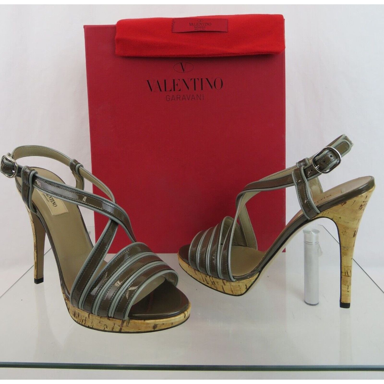 Valentino TAUPE GRAY STRAPPY PATENT LEATHER CORK SANDALS PUMPS 39.5 Size US 9.5 / IT 39.5 - 3 Thumbnail