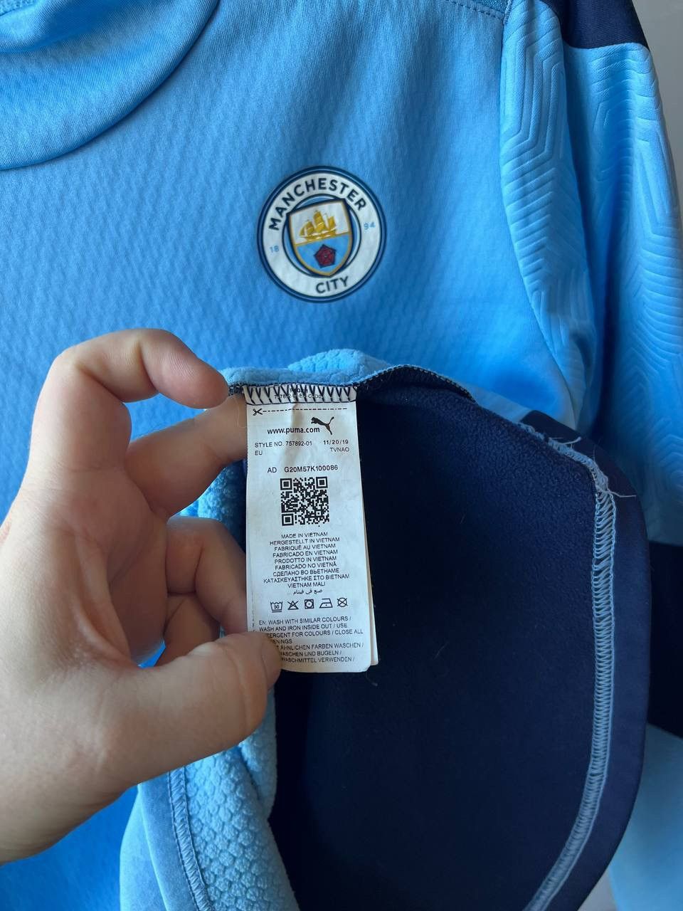 Puma 2019/20 MANCHESTER CITY PUMA TRAINING ZIP SOCCER LONG SLEEVE Size US M / EU 48-50 / 2 - 8 Thumbnail