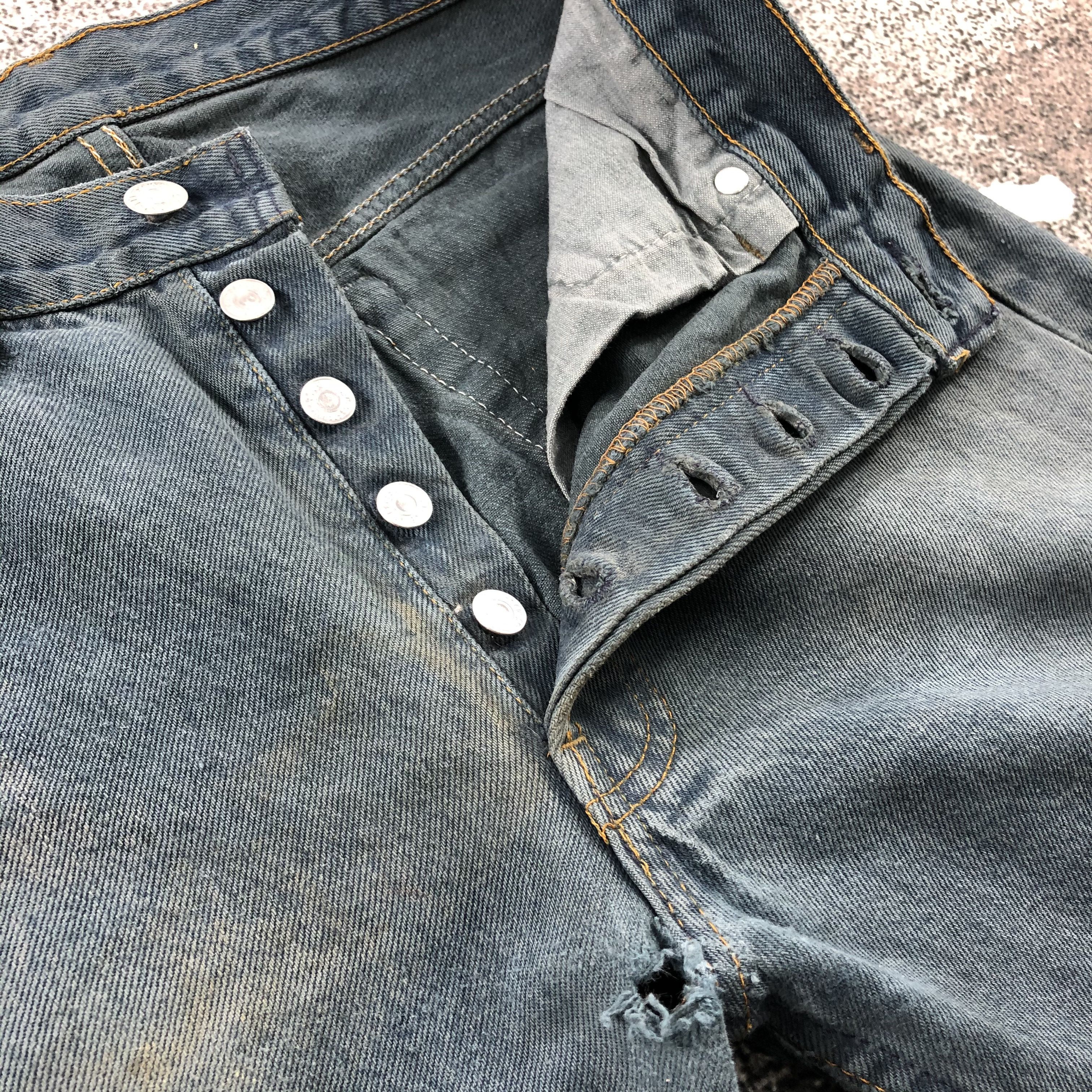 Levi's Vintage Levis 501 Jeans Faded Blue Distressed Denim KJ623 Size US 30 / EU 46 - 8 Thumbnail