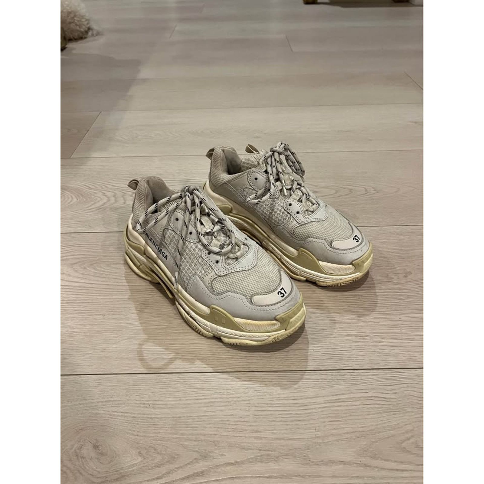 Balenciaga Balenciaga Triple S Sneakers Size US 7 / EU 40 - 2 Thumbnail
