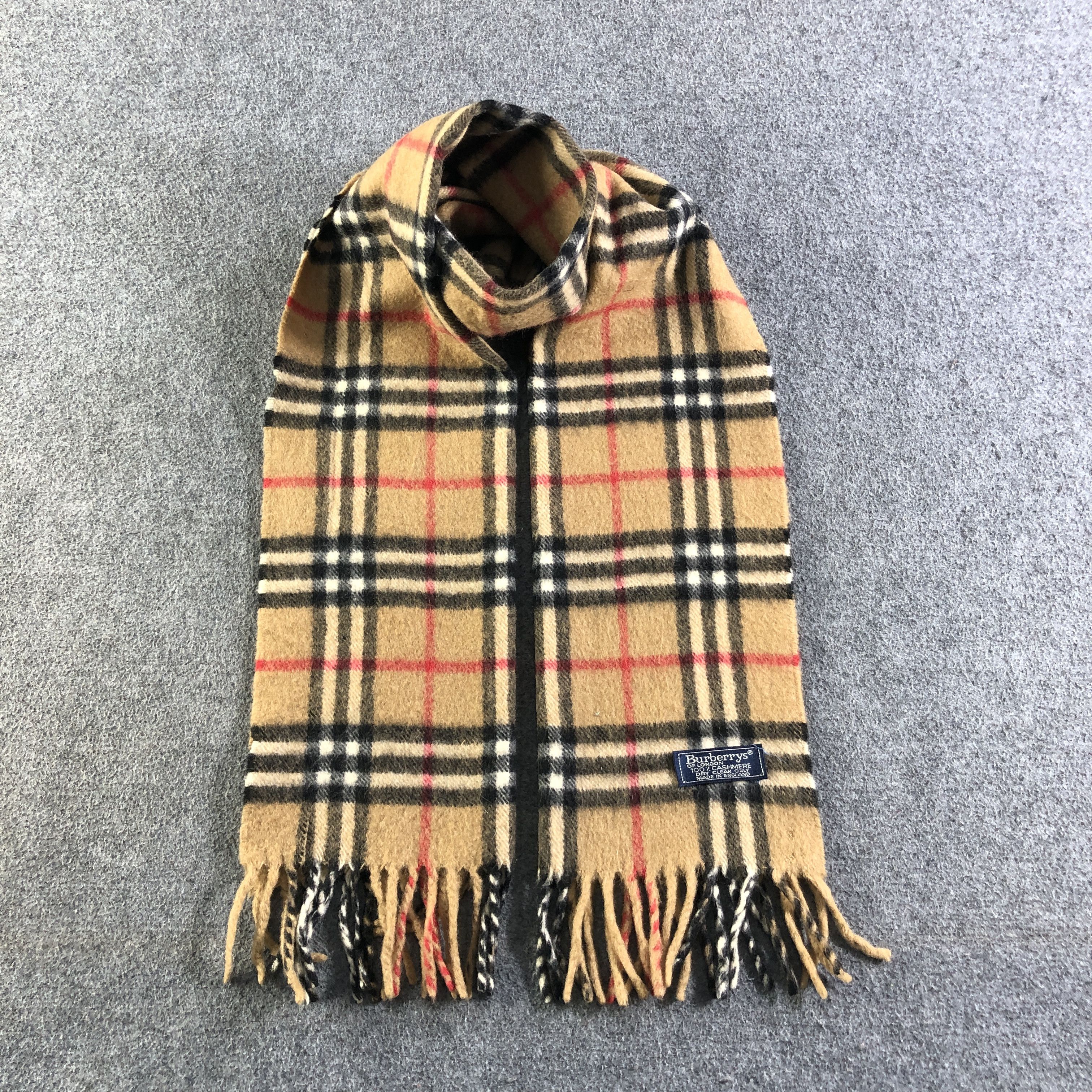 Burberry Burberrys Tan Nova Check Cashmere Scarf Muffler V2640 Size ONE SIZE - 1 Thumbnail