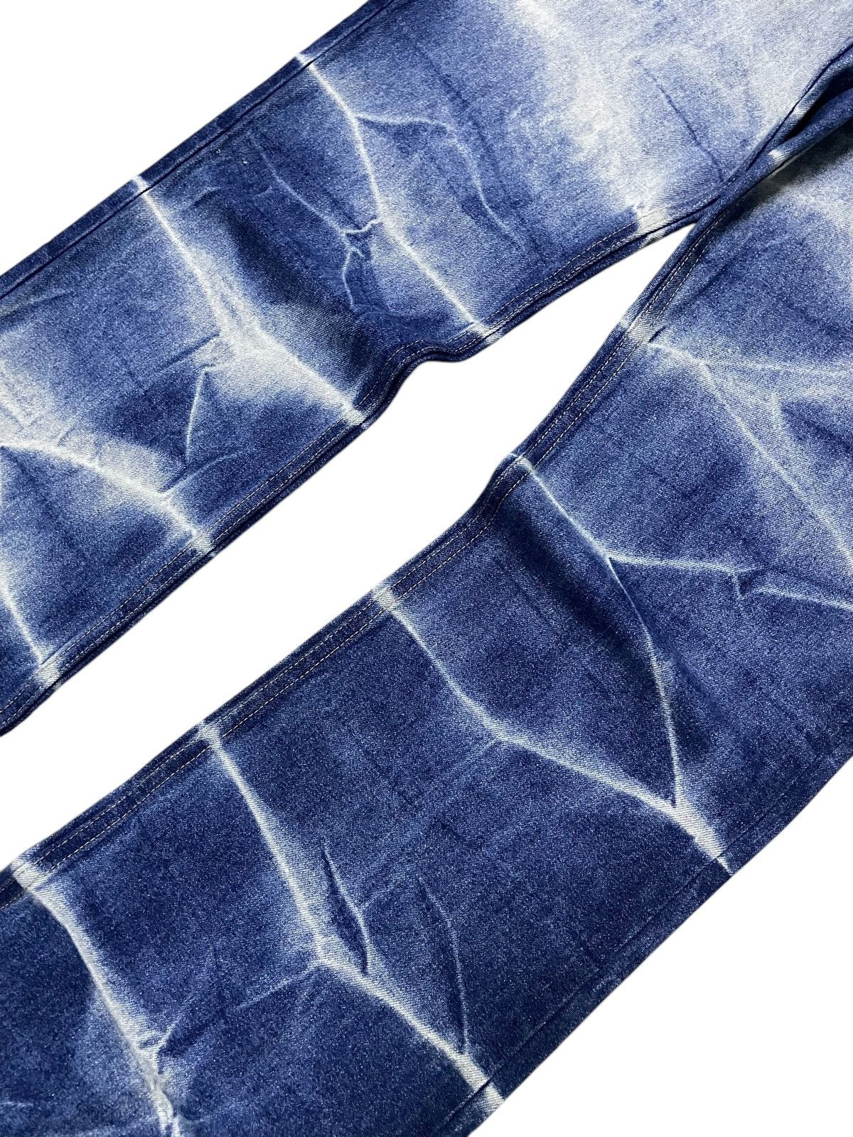 Benetton × Le Grande Bleu (L.G.B.) × Tornado Mart Benetton Glass Shattered Whiskers Wash Flared Jeans Size US 29 - 4 Thumbnail