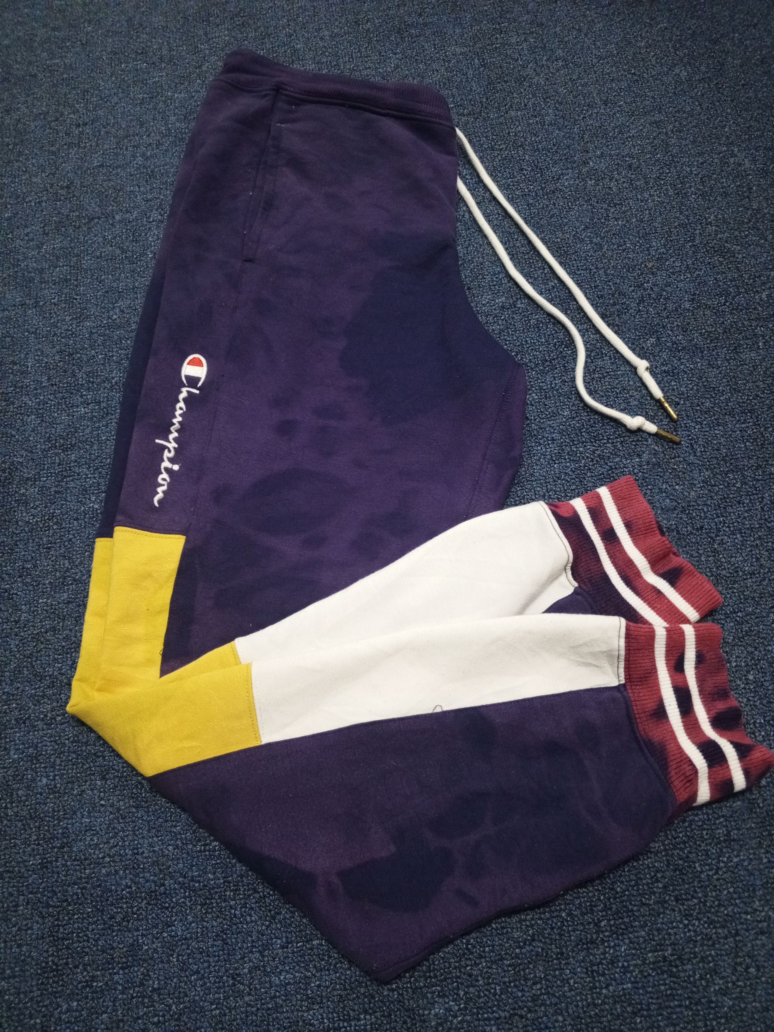 Champion 💥champion tai-dai💥multicolor faded Size US 30 / EU 46 - 1 Thumbnail