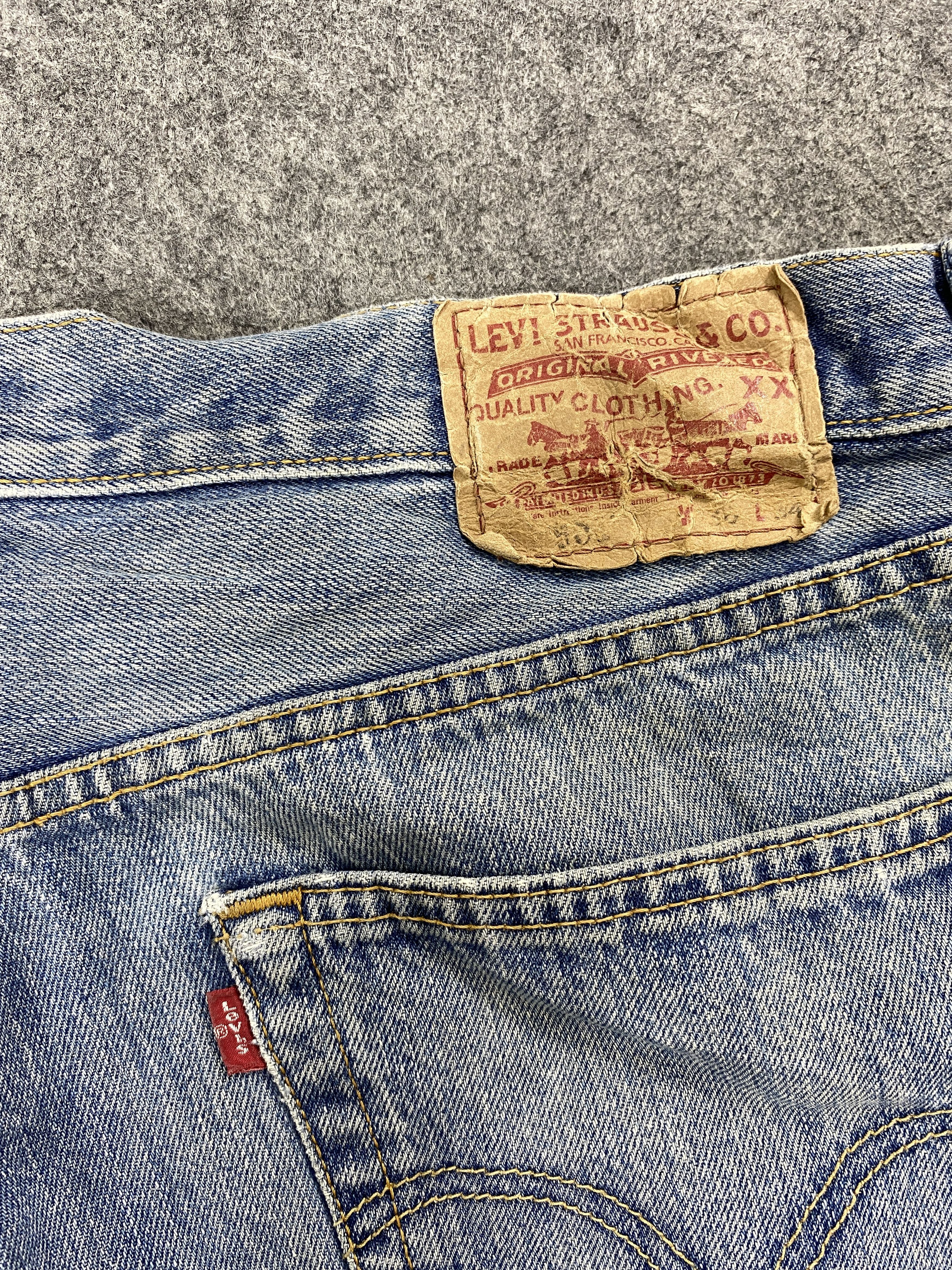 Levi's Blue Wash Vintage Levi's 501 Jeans 35x33.5 Denim -JN1633 Size US 35 - 9 Thumbnail