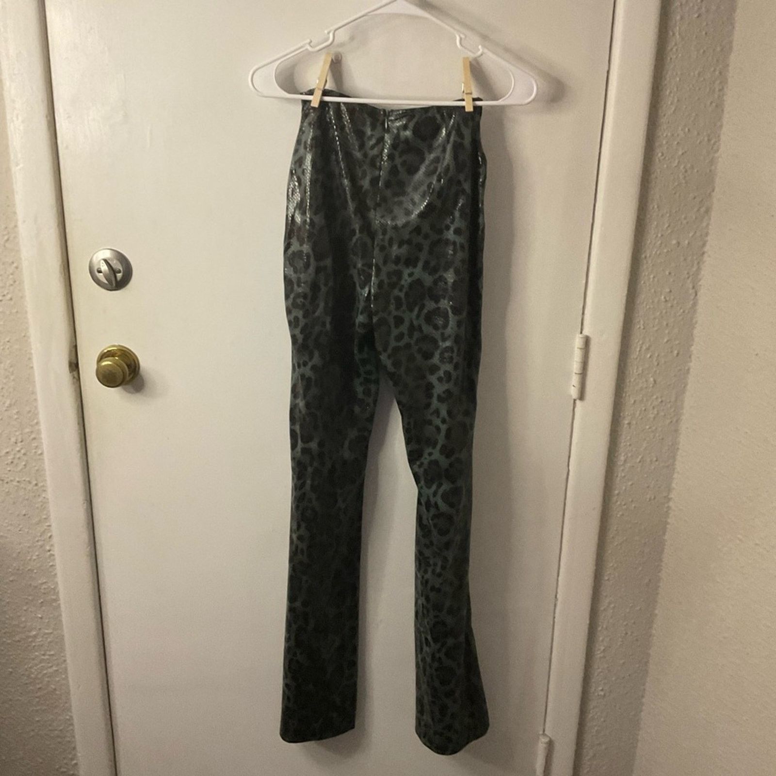 Other PrettyLittleThing Blue Print Faux Leather Cut Out Flare 0 Size 25" / US 0 / IT 36 - 4 Thumbnail