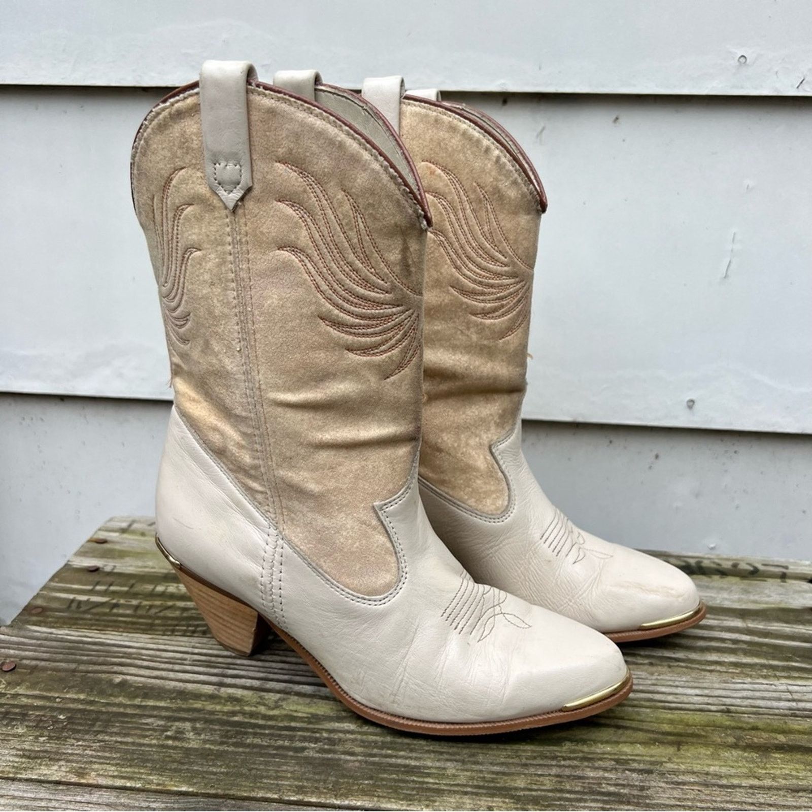 Vintage Dingo high heeled low shaft cream beige cowgirl western boot Size US 7 / IT 37 - 1 Thumbnail