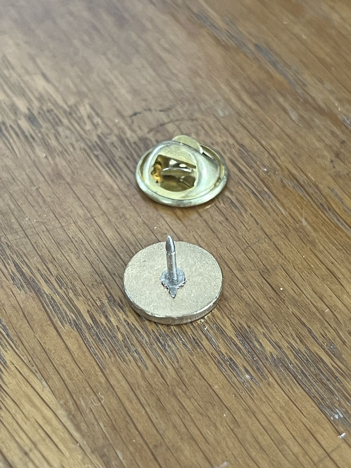 Unknown London × Vacation Eurotunnel vintage pin Size ONE SIZE - 5 Thumbnail