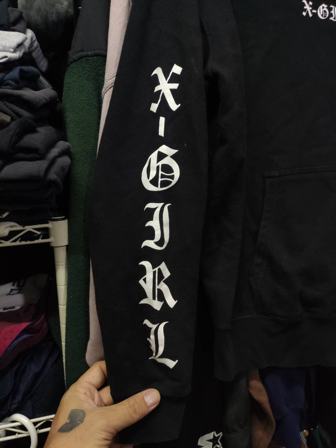 X-Girl Vtg X-Girl " Old English Font " Hoodie Size L / US 10 / IT 46 - 5 Thumbnail