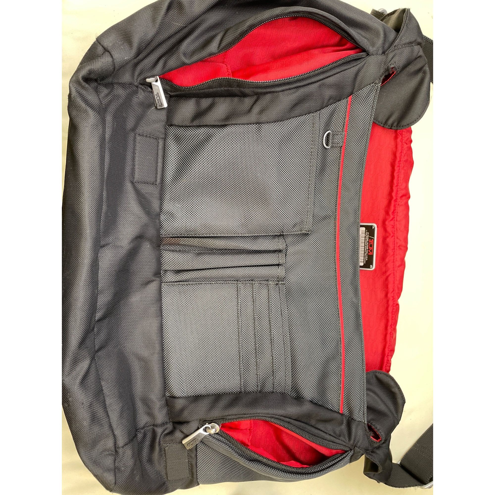 Tumi Tumi Unisex Cross Body Messenger Laptop Black Nylon Bag #511 Size ONE SIZE - 7 Thumbnail