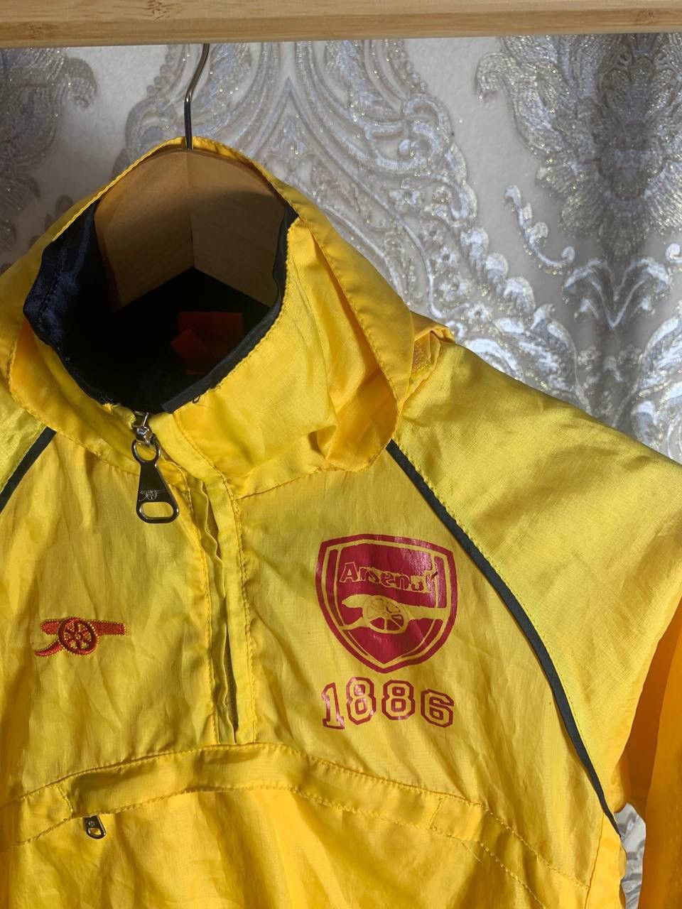 Vintage VINTAGE ARSENAL LONDON ENGLAND SOCCER JERSEY RETRO Y2K 90s Size US S / EU 44-46 / 1 - 3 Thumbnail