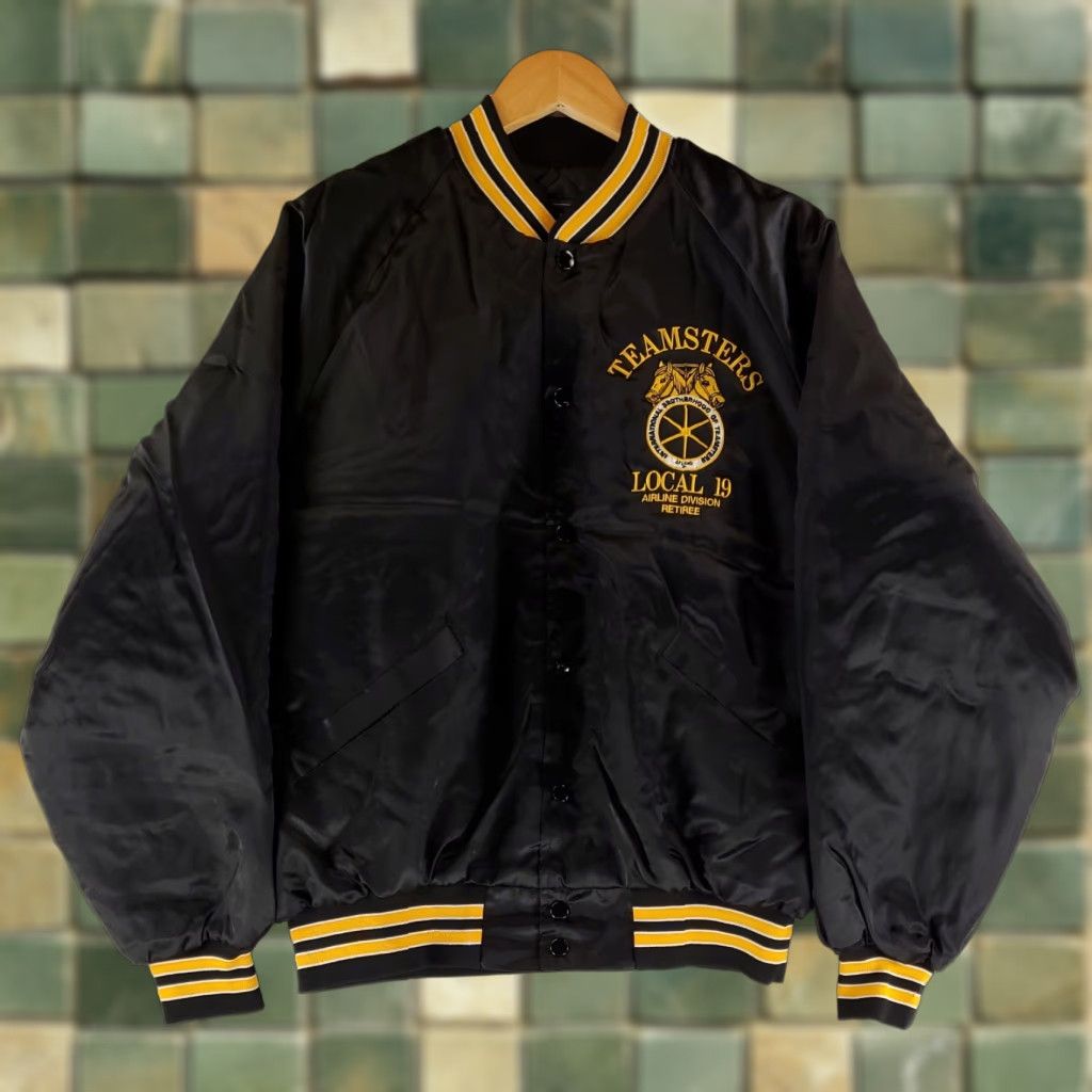 Vintage VINTAGE King Louie Bomber Jacket Local 19 Airline Division 90s Mens L Black Nylon Jacket Crew Size US L / EU 52-54 / 3 - 1 Thumbnail