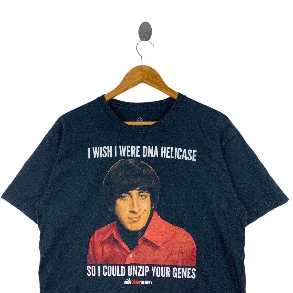 Vintage BIG BANG THEORY Howard Wolowitz Dialogs Print Black Shirt Size US XL / EU 56 / 4 - 2 Thumbnail