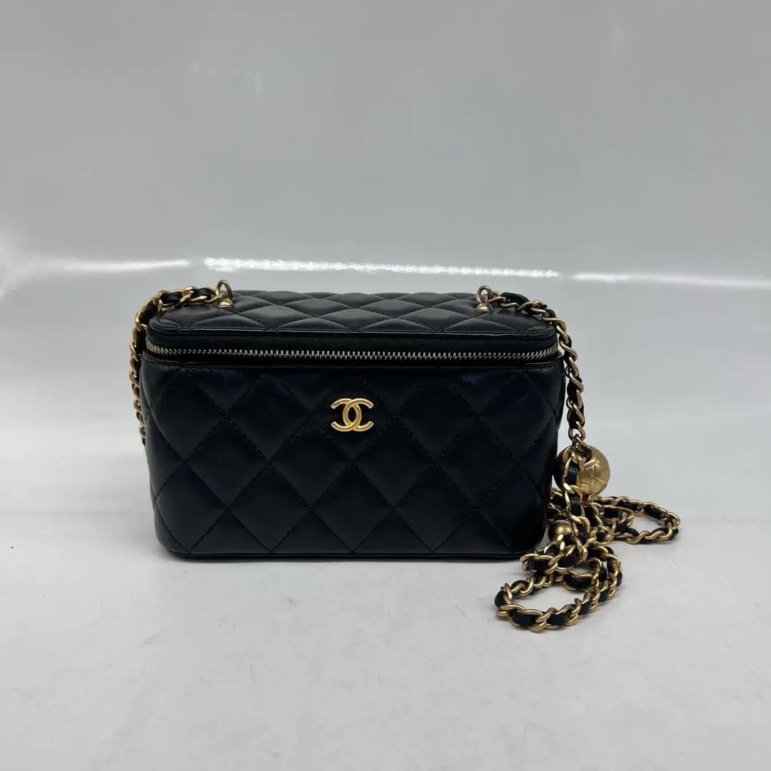 Chanel Pre-loved Bag Very good condition Size ONE SIZE - 1 Thumbnail