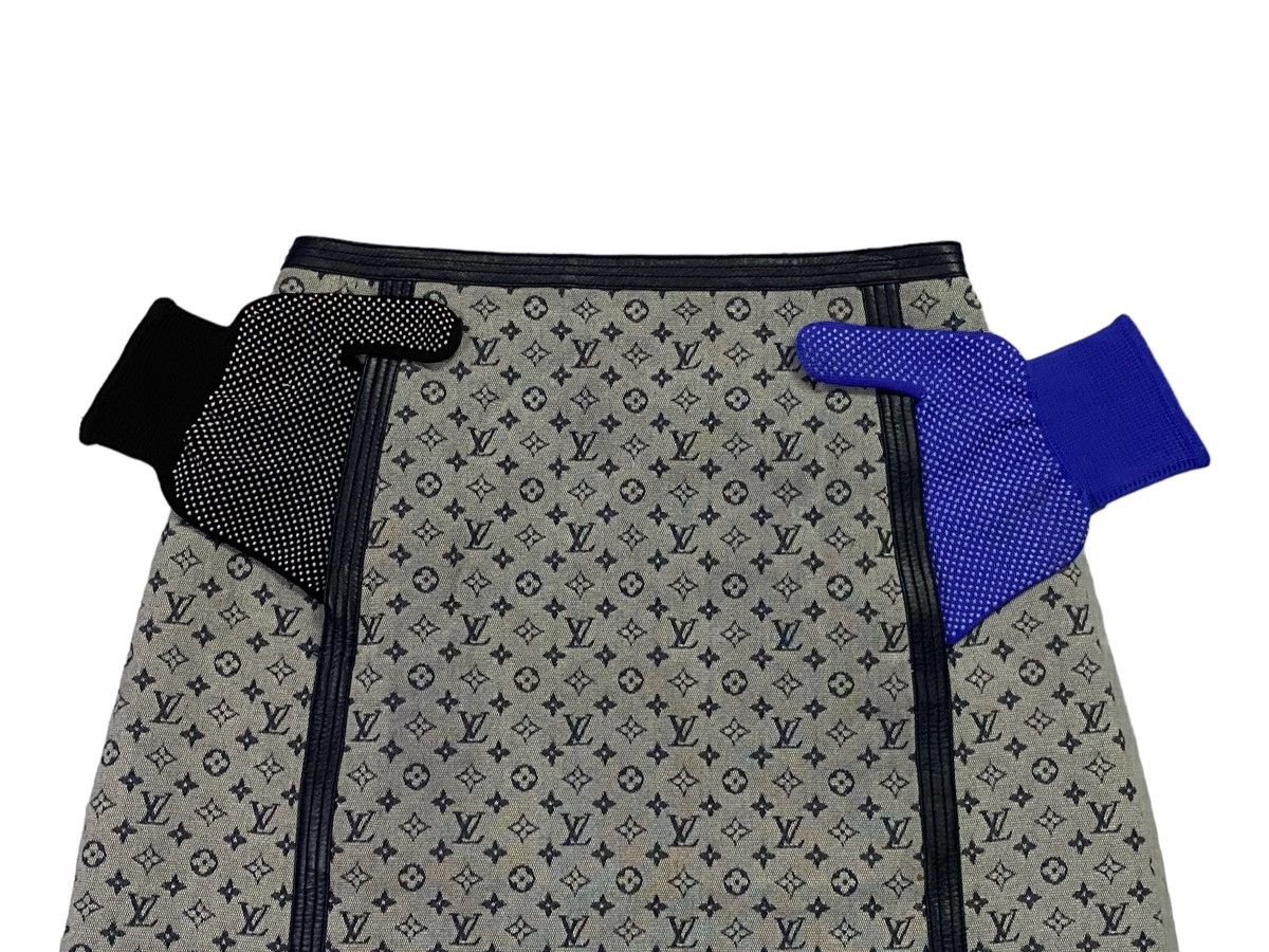 Louis Vuitton Vintage Louis Vuitton 2000 Runway Monogram Canvas Skirt Size 24" / US 00 / IT 34 - 16 Thumbnail