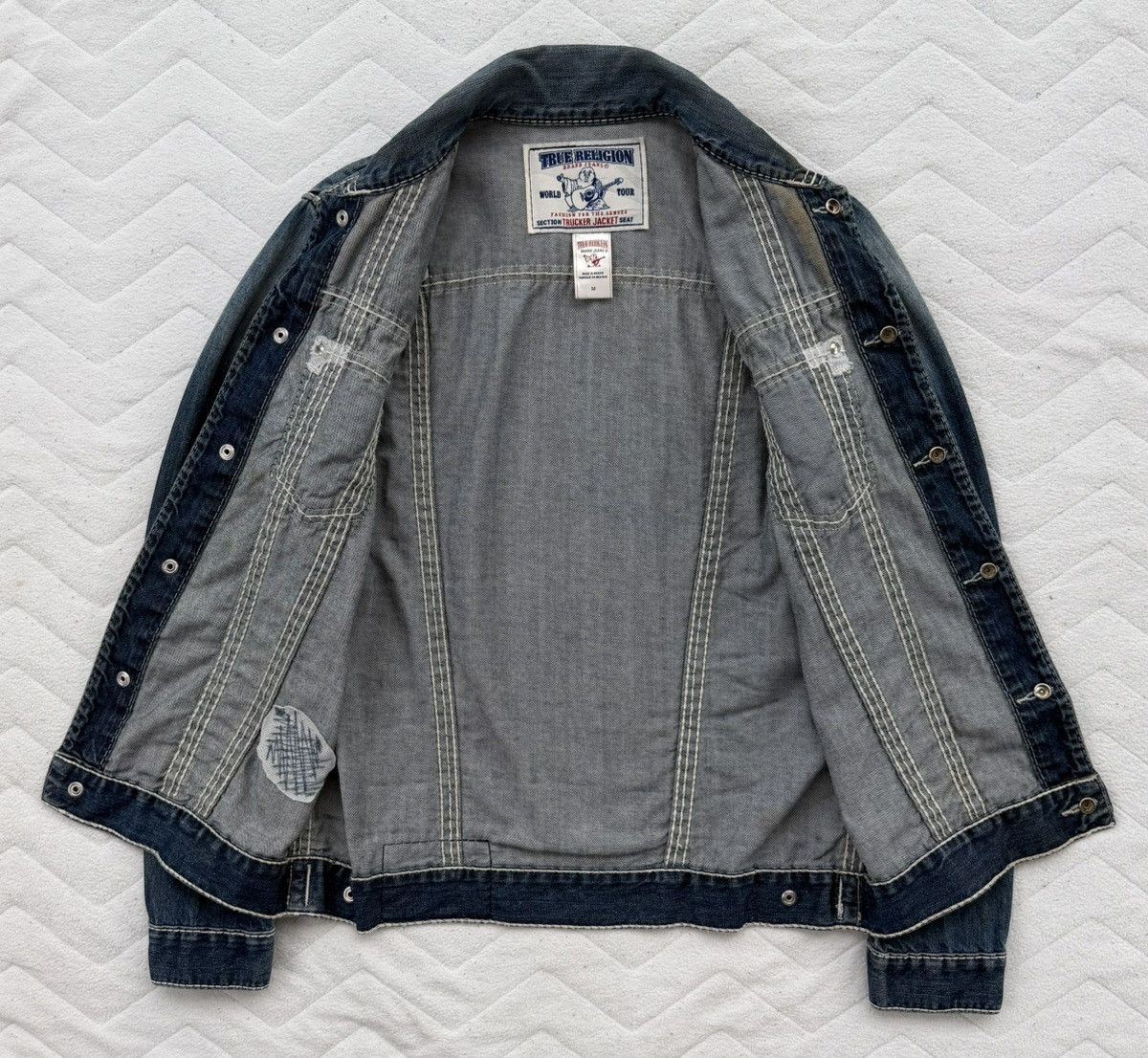 True Religion True Religion Big T Trucker Denim Jacket Blue Medium Wash Size US M / EU 48-50 / 2 - 7 Thumbnail