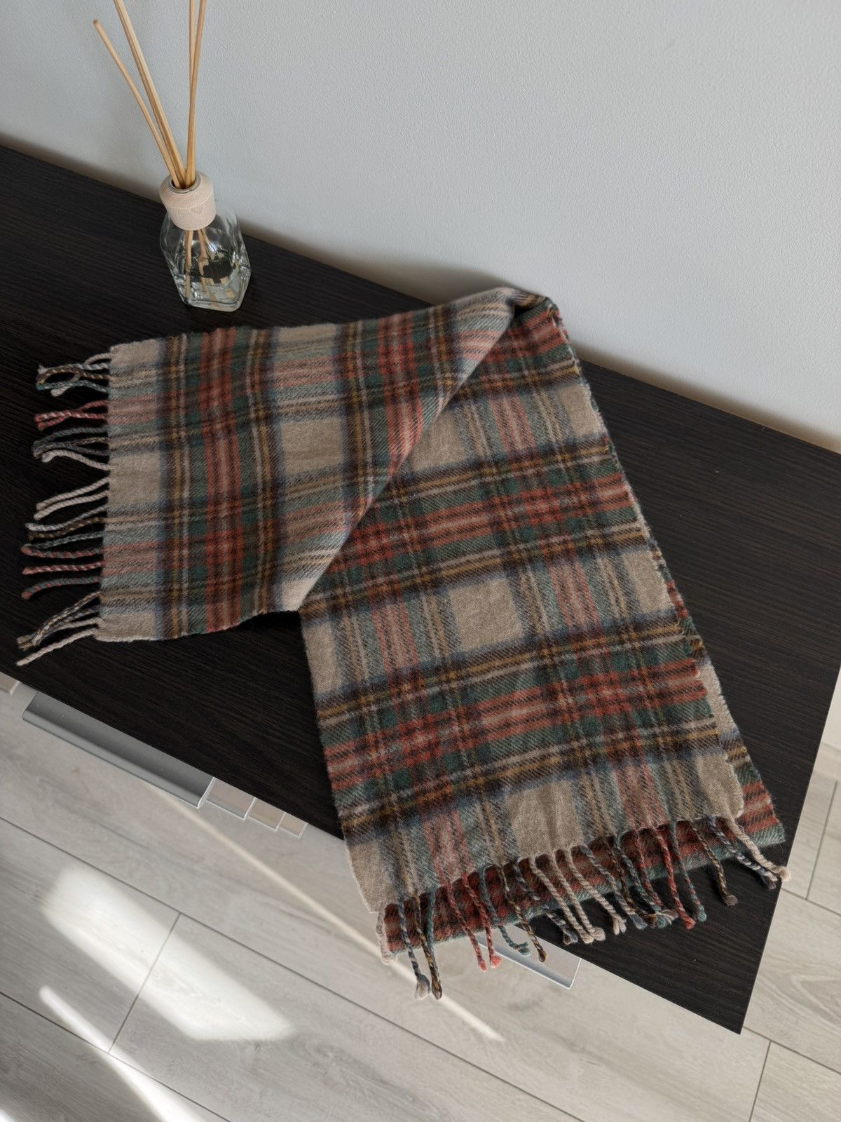 Johnstons Of Elgin Johnstons Lambswool Scarf Check Plaid Made in Scotland Size ONE SIZE - 4 Thumbnail