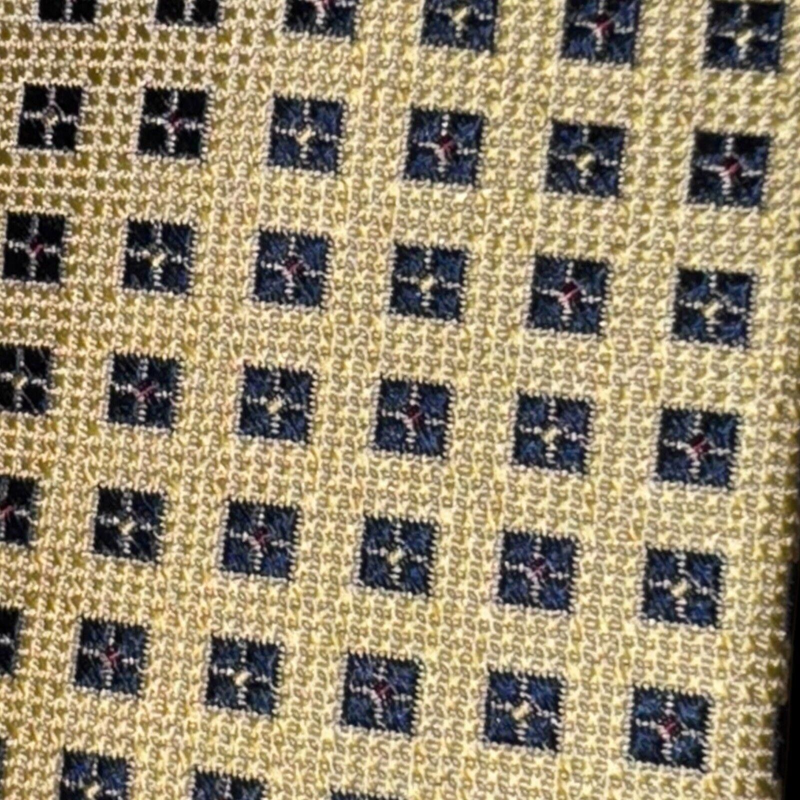 Jos. A. Bank Jos. A. Bank Lt Yellow W/ Square Tie Necktie Handsewn Silk Size ONE SIZE - 2 Thumbnail
