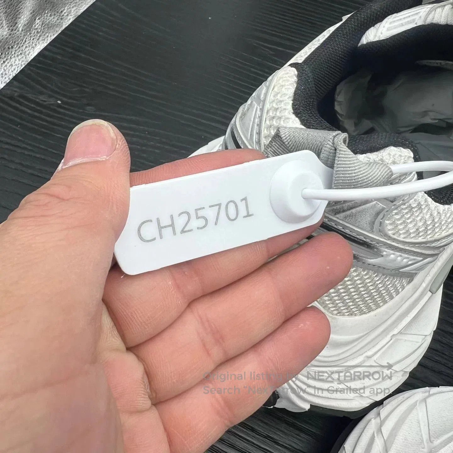Balenciaga Gray Low-Top Sneakers Size 6. Size US 6 / EU 39 - 9 Thumbnail
