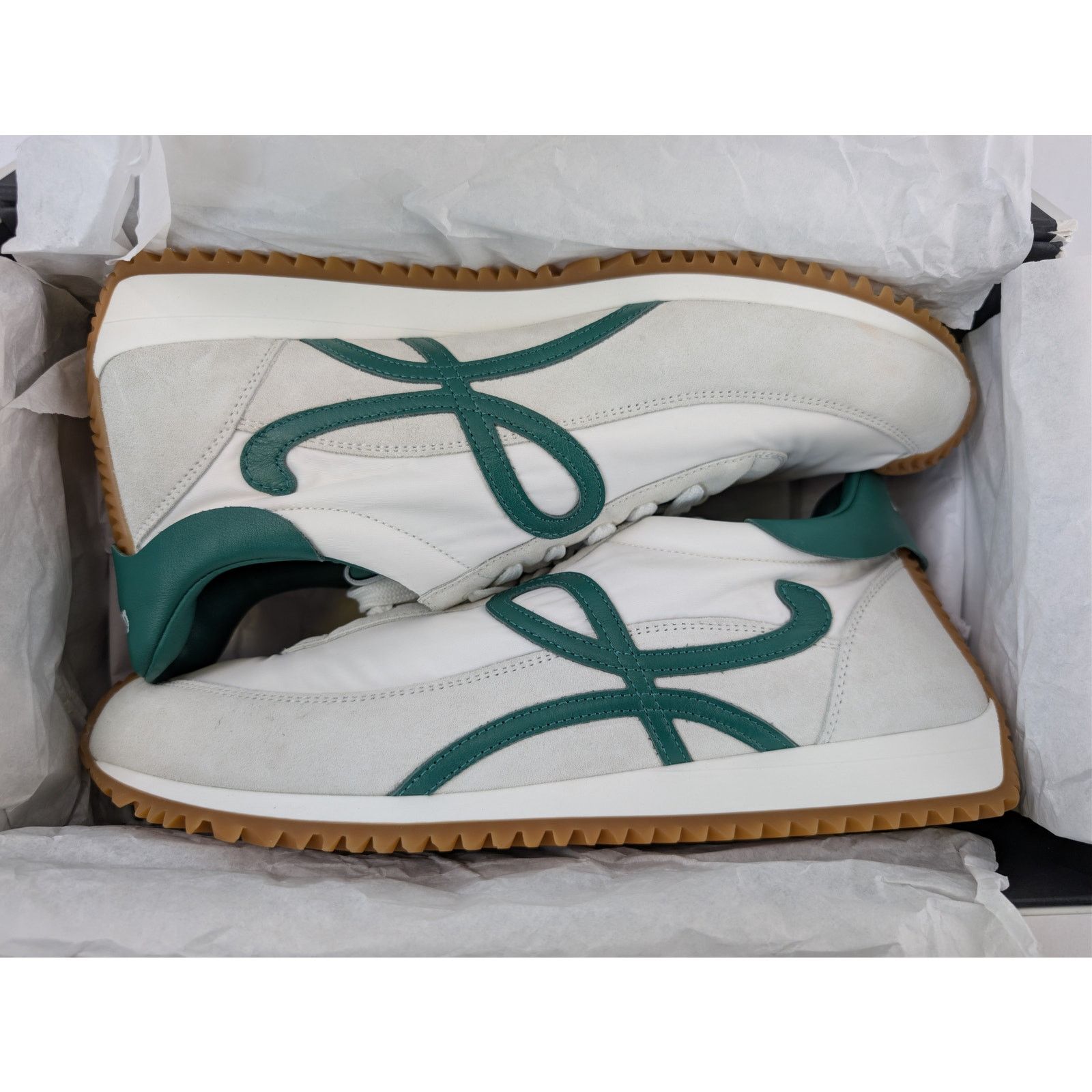 Loewe o1rshd1 Nylon Suede Flow Runner Sneakers in White/Dark Green Size US 10 / EU 43 - 20 Thumbnail