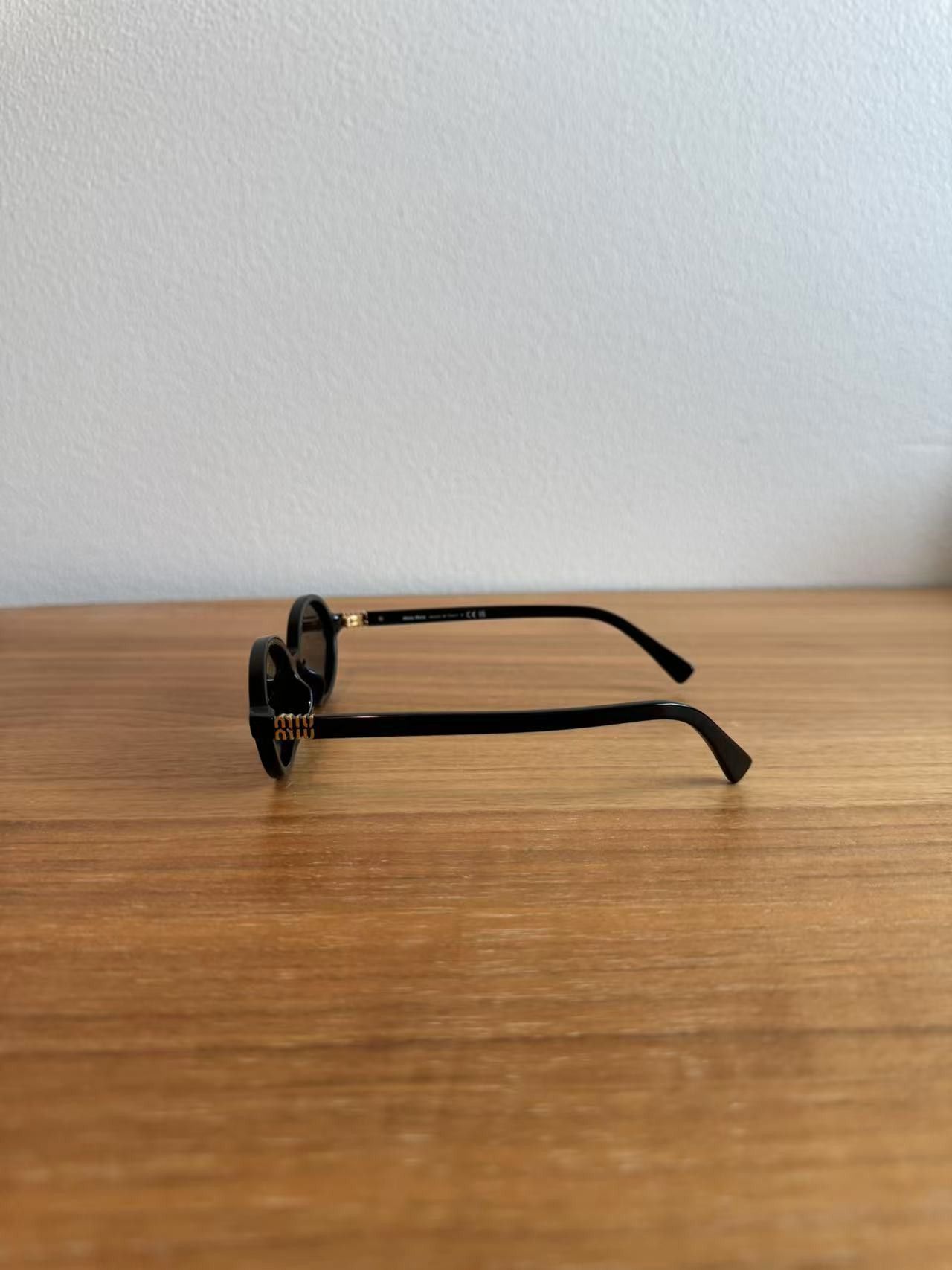 Miu Miu Miu Miu MU04ZS 1AB5S0 Sunglasses Size ONE SIZE - 5 Thumbnail