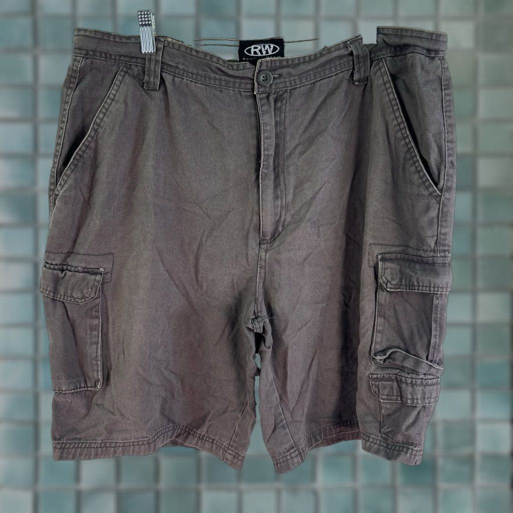 Vintage Rugged Wear Cargo Shorts Mens Size 38 Brown 12-Inch Inseam Casual Outdoor Size US 38 / EU 54 - 1 Thumbnail