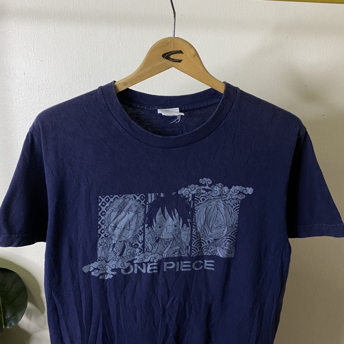 One Piece Vintage 2000s Anime One Piece Manga Series Tshirt Size US M / EU 48-50 / 2 - 2 Thumbnail