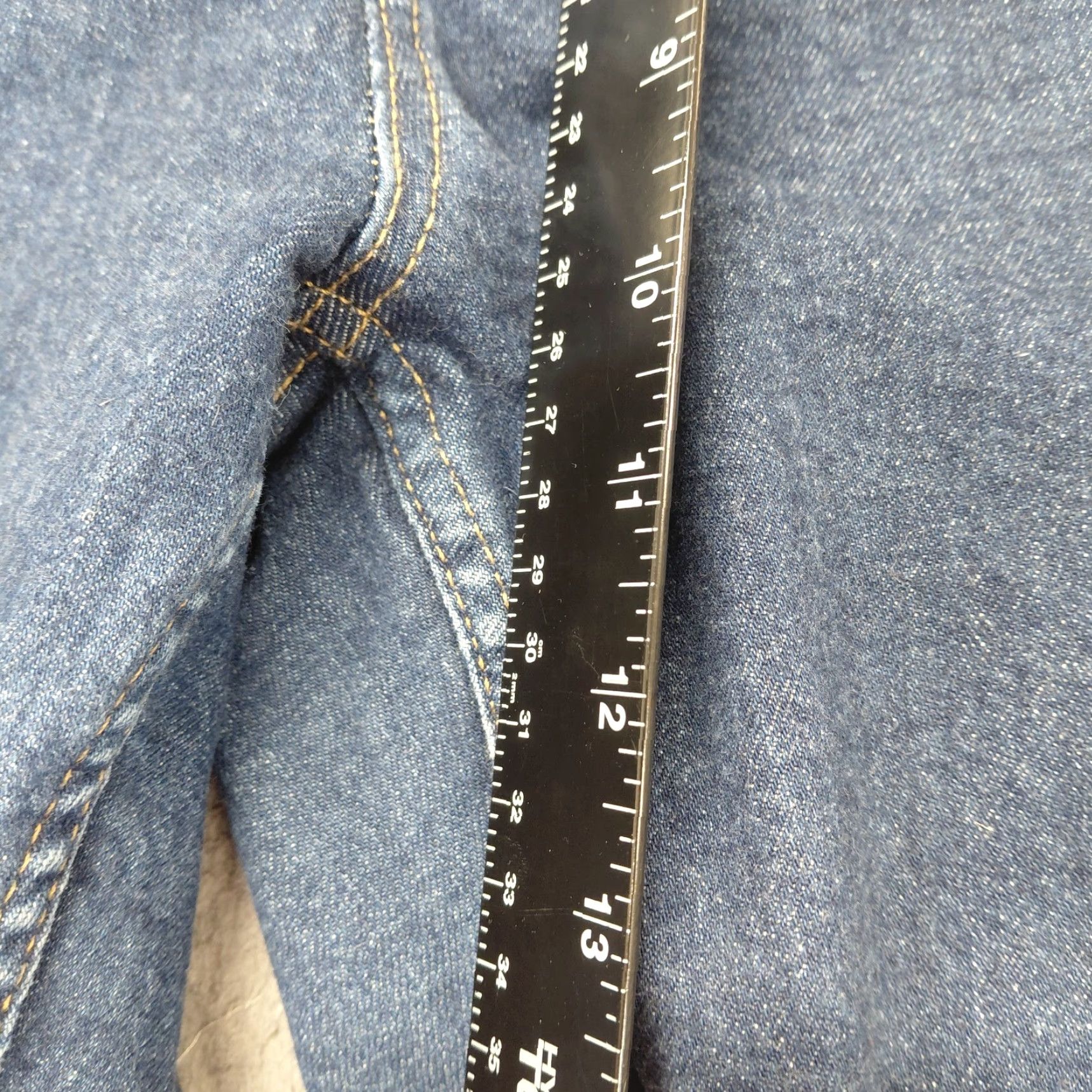 Gap Gap Jeans Women’s 33/16R Blue Denim Stretch Slim Rise Cropped 5-Pocket Denim Jeans Slim Fit Vintage Style 1969 Gap 1969 Womens Size 16R Blue Size 38" / US 16 / IT 52 - 6 Thumbnail