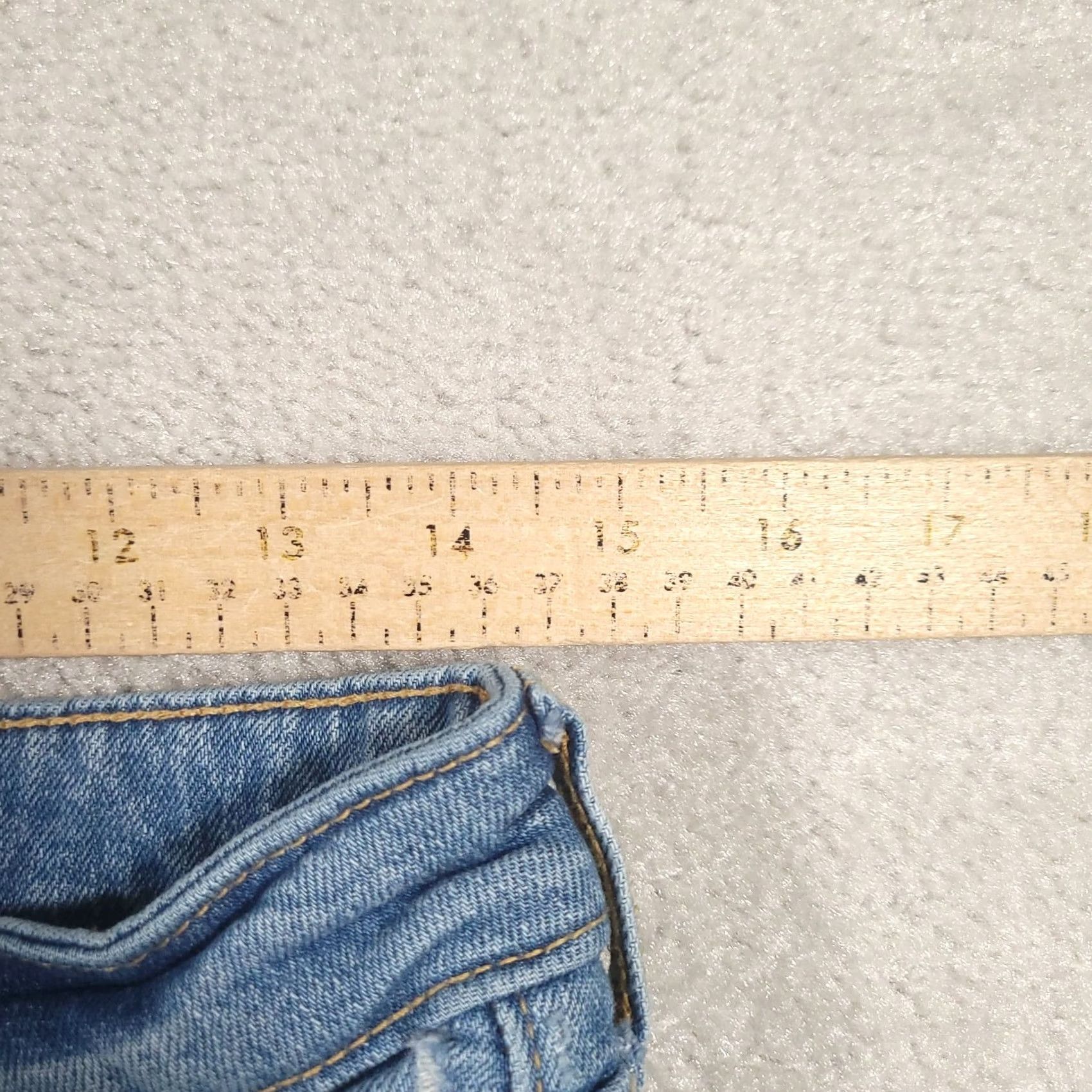 Old Navy Old Navy Women O.G. Straight Blue Secret Smooth Pockets High-Rise Jeans Size 6 Size 28" / US 6 / IT 42 - 3 Thumbnail