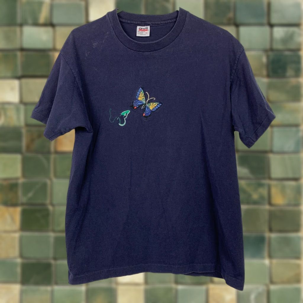 Vintage VINTAGE Butterfly Embroidered Tee T-Shirt Damaged Size Large Blue 100% Cotton Short Sleeve Crew Neck Women L Size L / US 10 / IT 46 - 1 Thumbnail