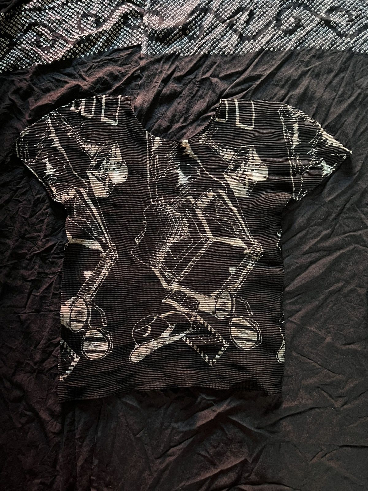 Pleats Please Issey Miyake Issey Miyake Me abstract print pleated tshirt Size S / US 4 / IT 40 - 1 Thumbnail