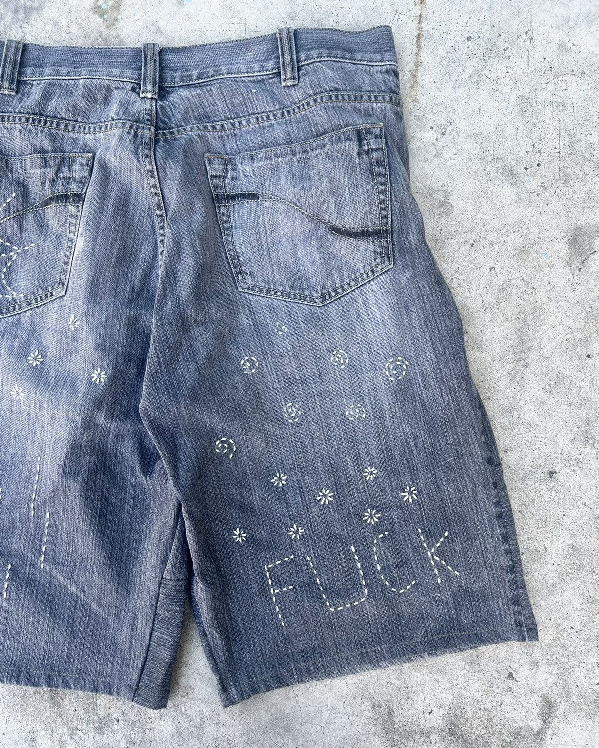 DKNY Vintage Shasiko DKNY Jeans🪡 (soldout❌) Size US 37 - 10 Thumbnail