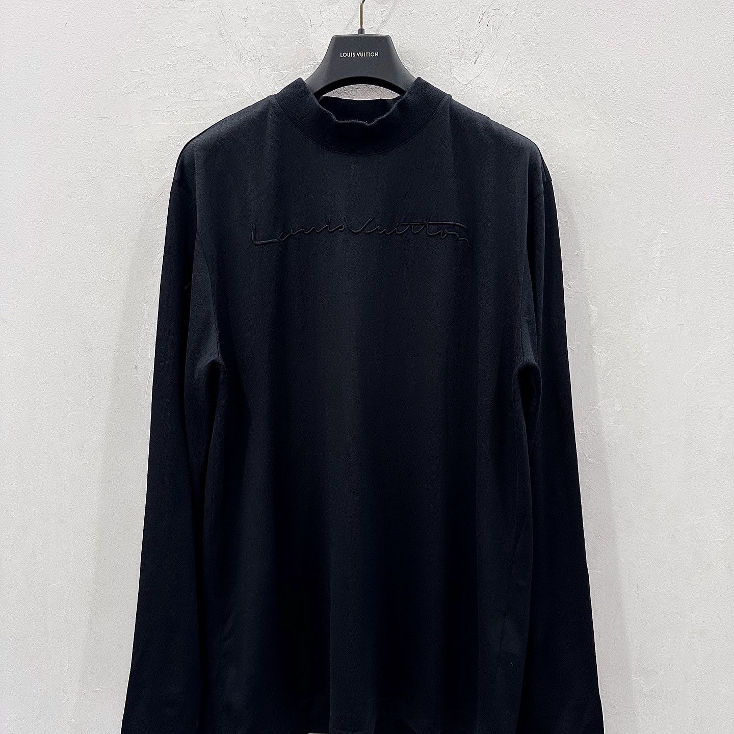 Louis Vuitton Louis Vuitton Embroidered Logo Wool Sweater Size XL Size US XL / EU 56 / 4 - 1 Thumbnail