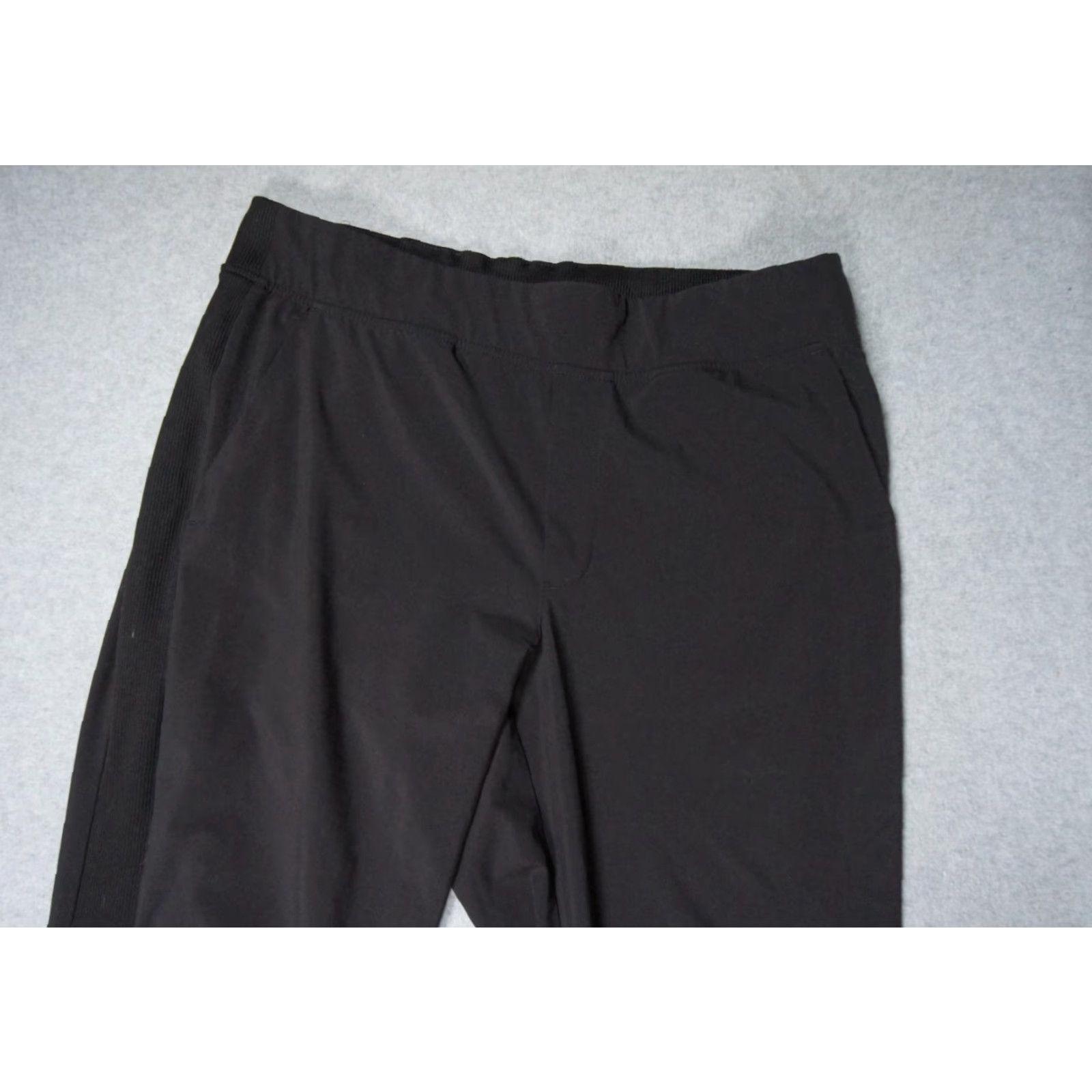 Athleta Athleta Pants Women 8 Black Brooklyn Ankle Stretch Comfort Lightweight Casual Size 30" / US 8 / IT 44 - 2 Thumbnail