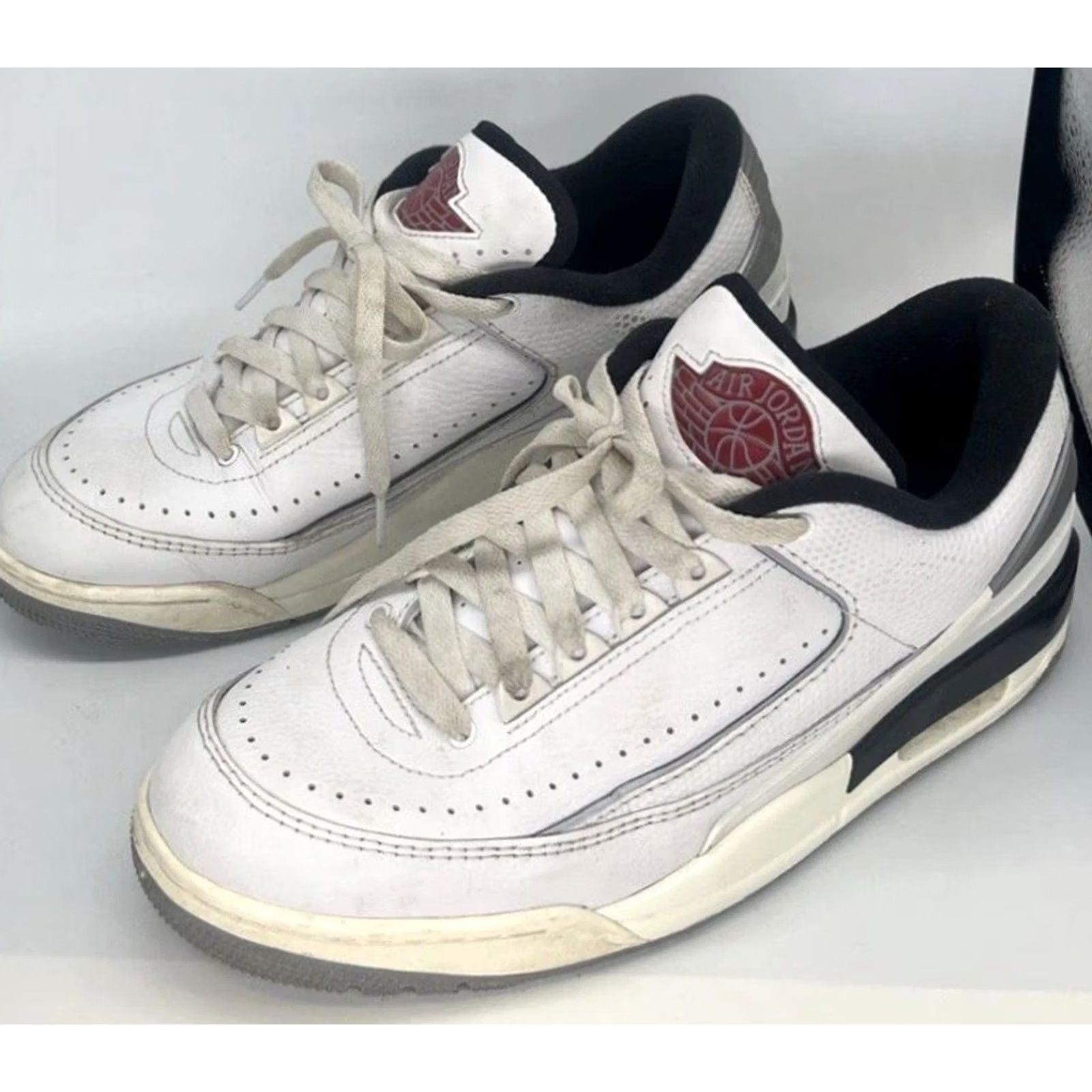 Jordan Brand Nike Air Jordan 2 Low White Black Red FD0383-148 Men’s 9.5 Retro OG Sneaker Size US 10 / EU 43 - 3 Thumbnail