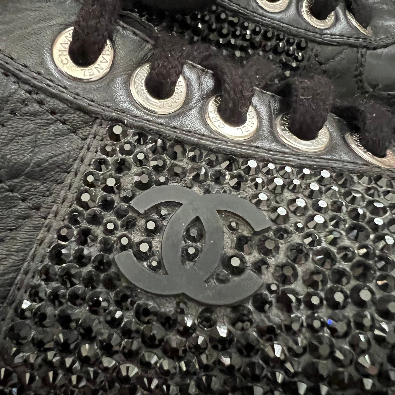 Chanel Chanel Black Quilted CC Logo Leather Sneakers, IT 39.5 Size US 9.5 / IT 39.5 - 13 Thumbnail