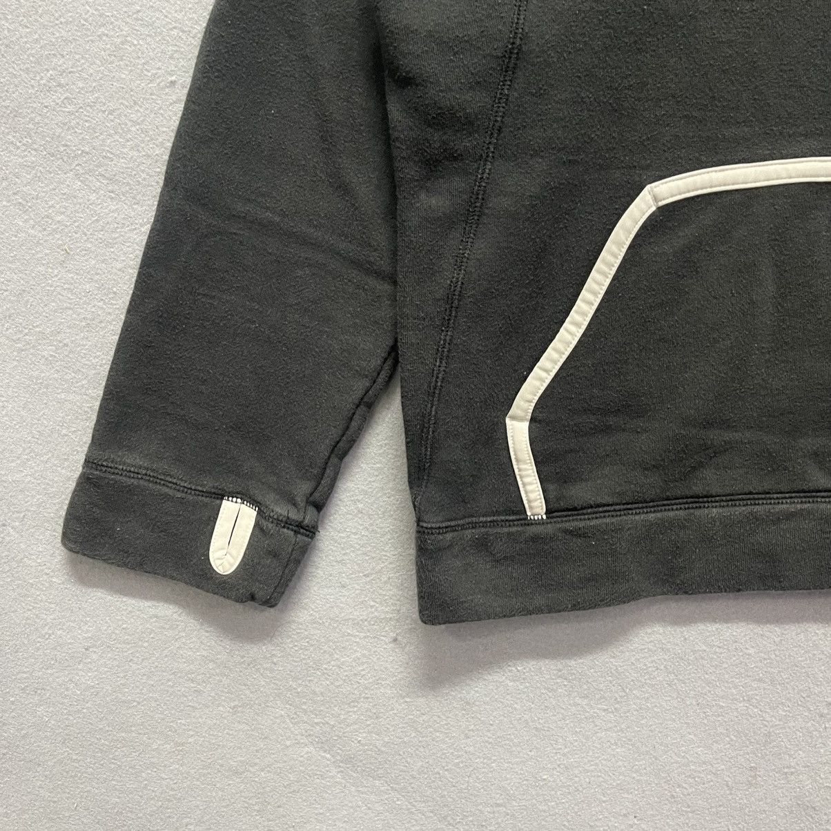 Nike Vintage Nike x F.C.R.B. “Tribal Football” HalfZip Sweatshirt Size US S / EU 44-46 / 1 - 5 Thumbnail